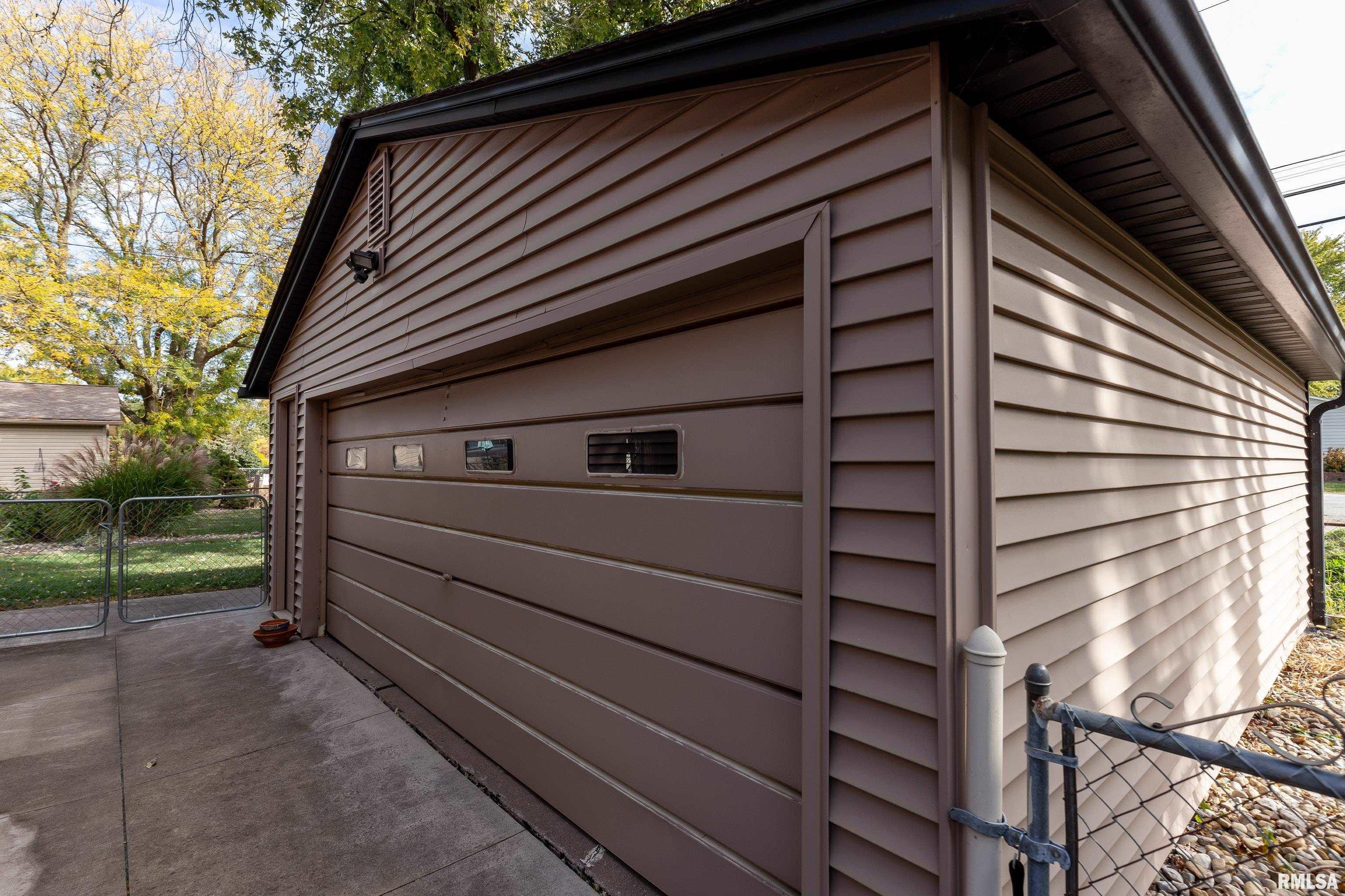 4614 47th Street, Moline, Illinois image 32