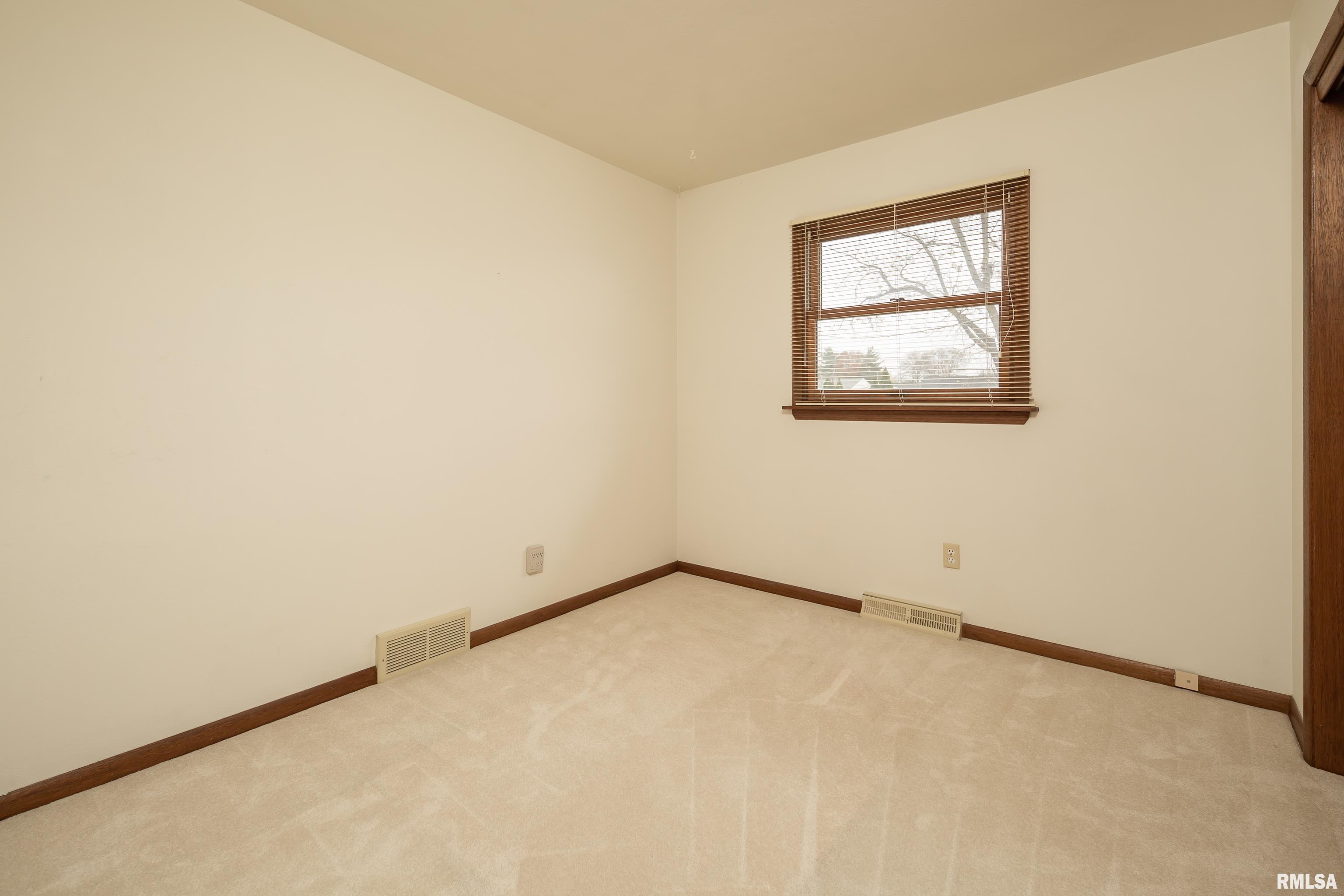 4614 47th Street, Moline, Illinois image 10