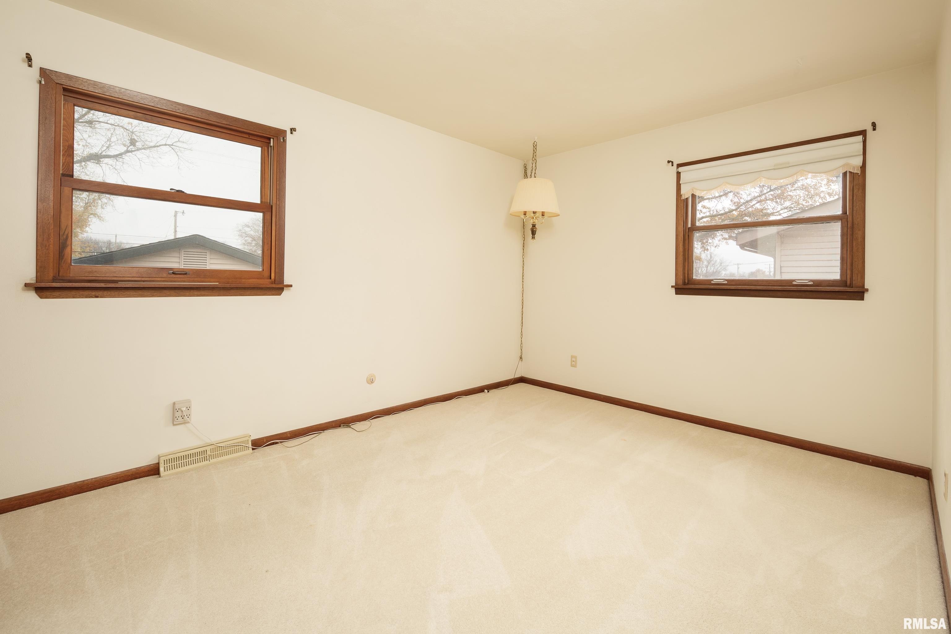 4614 47th Street, Moline, Illinois image 11