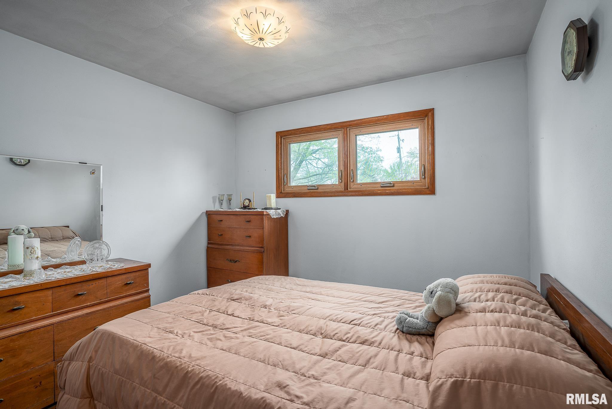1217 7th Avenue Court, Silvis, Illinois image 11
