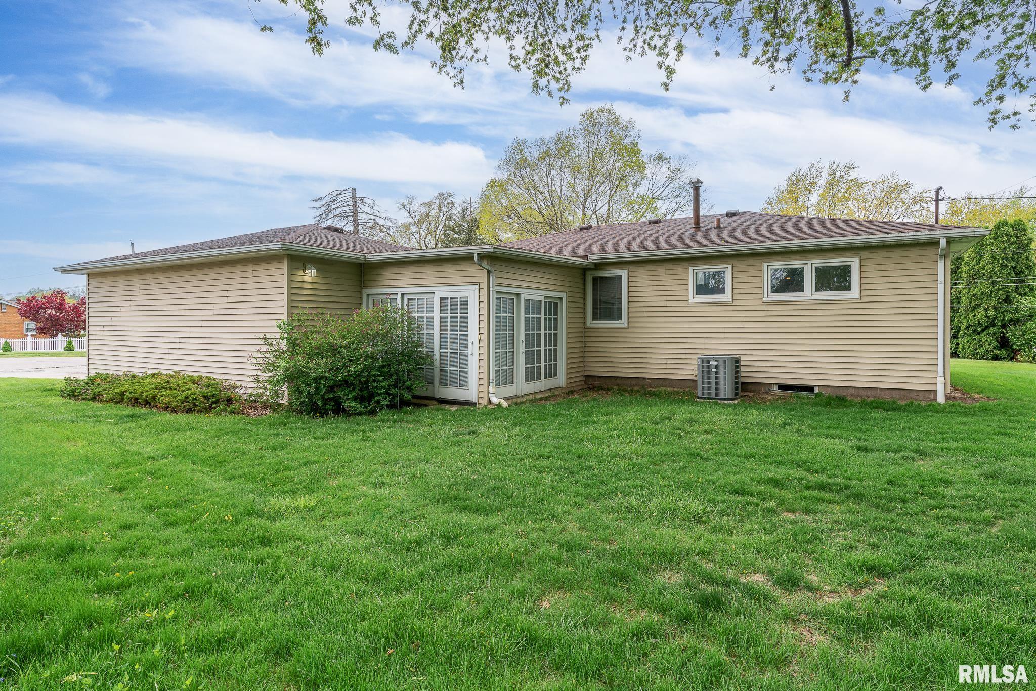 1217 7th Avenue Court, Silvis, Illinois image 2