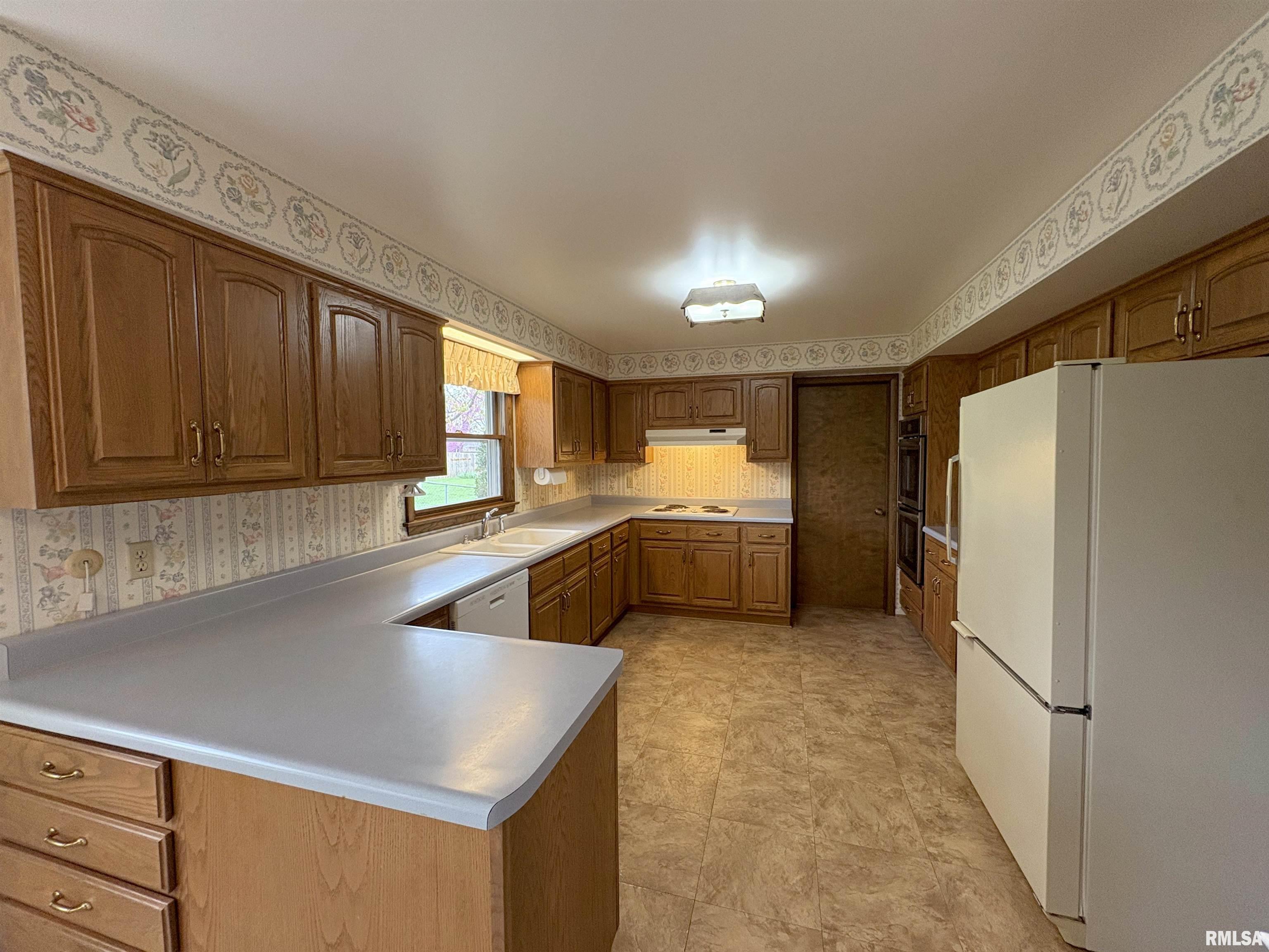 2722 N Kingston Drive, Peoria, Illinois image 20