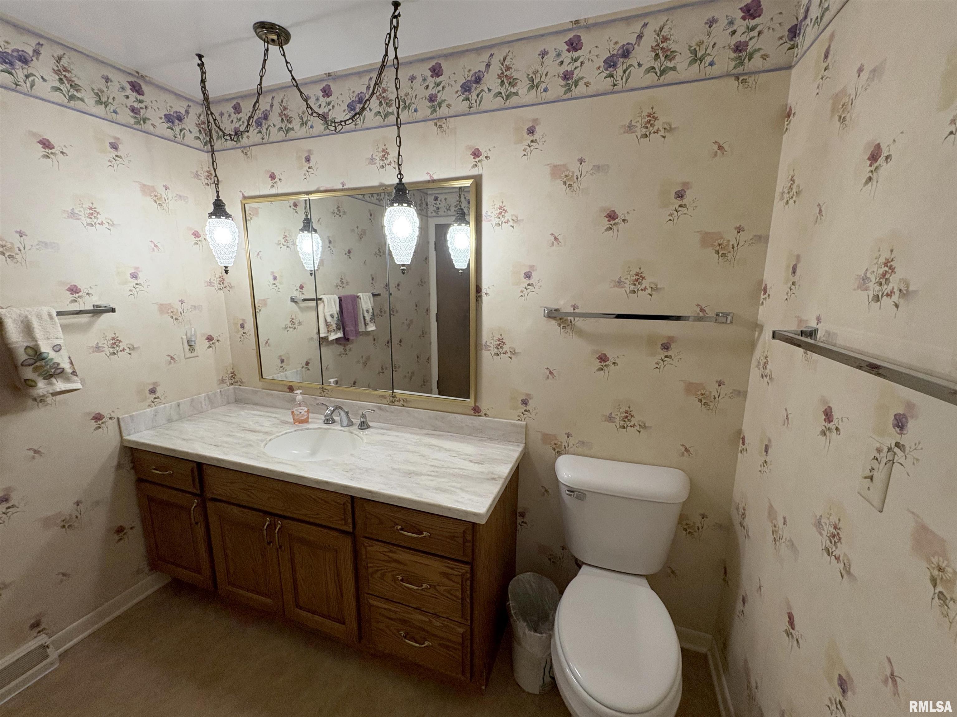 2722 N Kingston Drive, Peoria, Illinois image 37