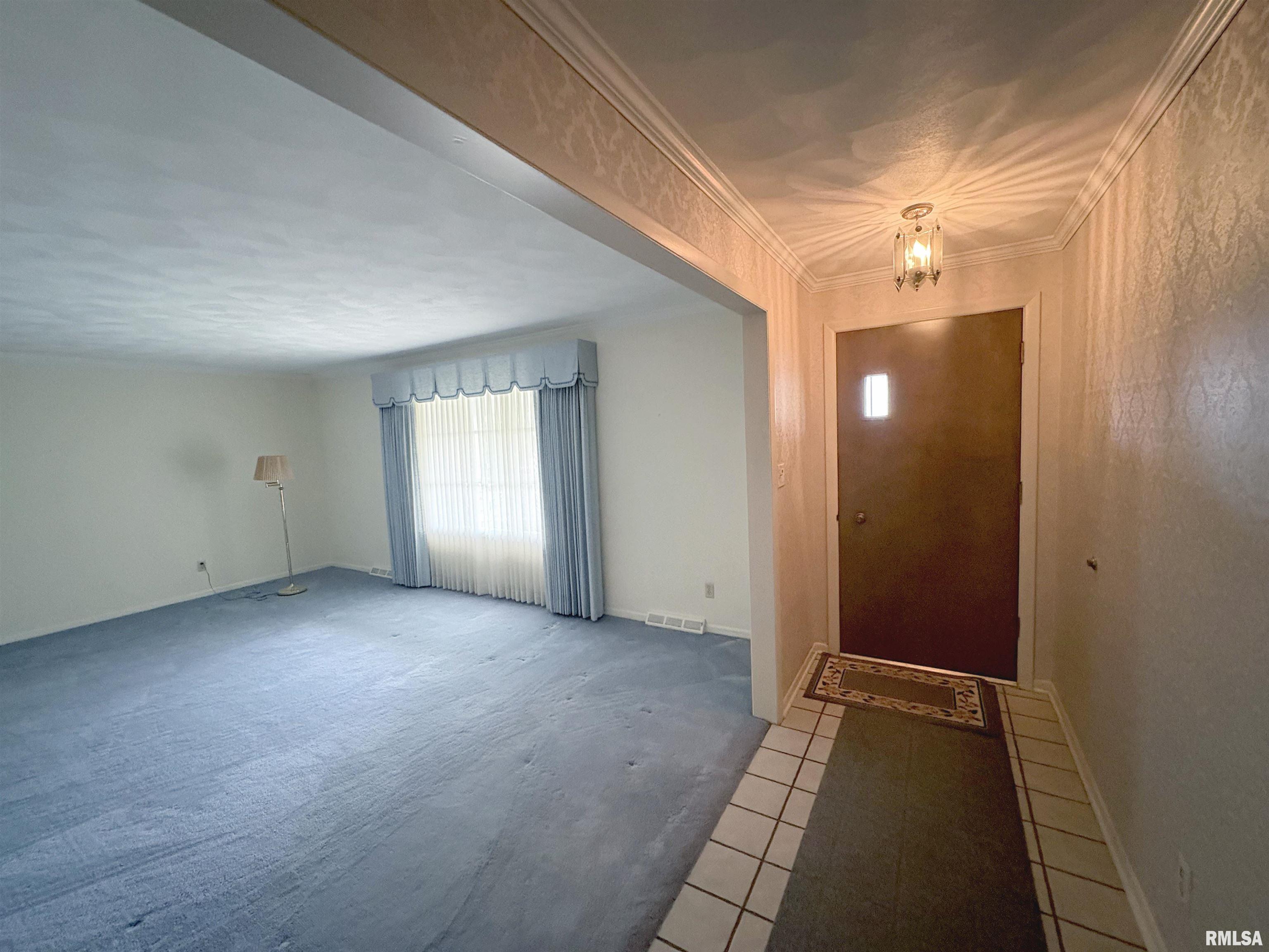 2722 N Kingston Drive, Peoria, Illinois image 7