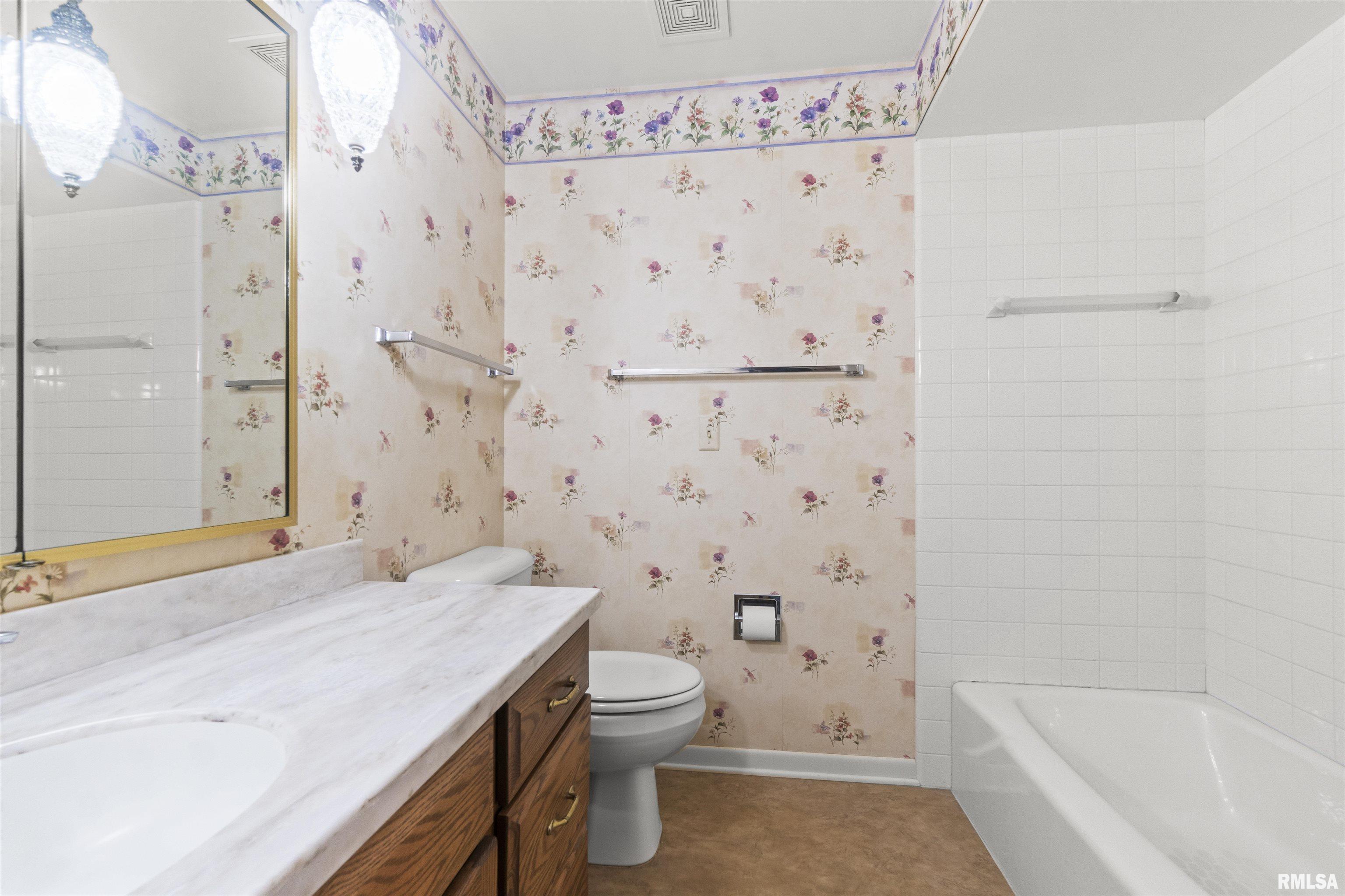 2722 N Kingston Drive, Peoria, Illinois image 36