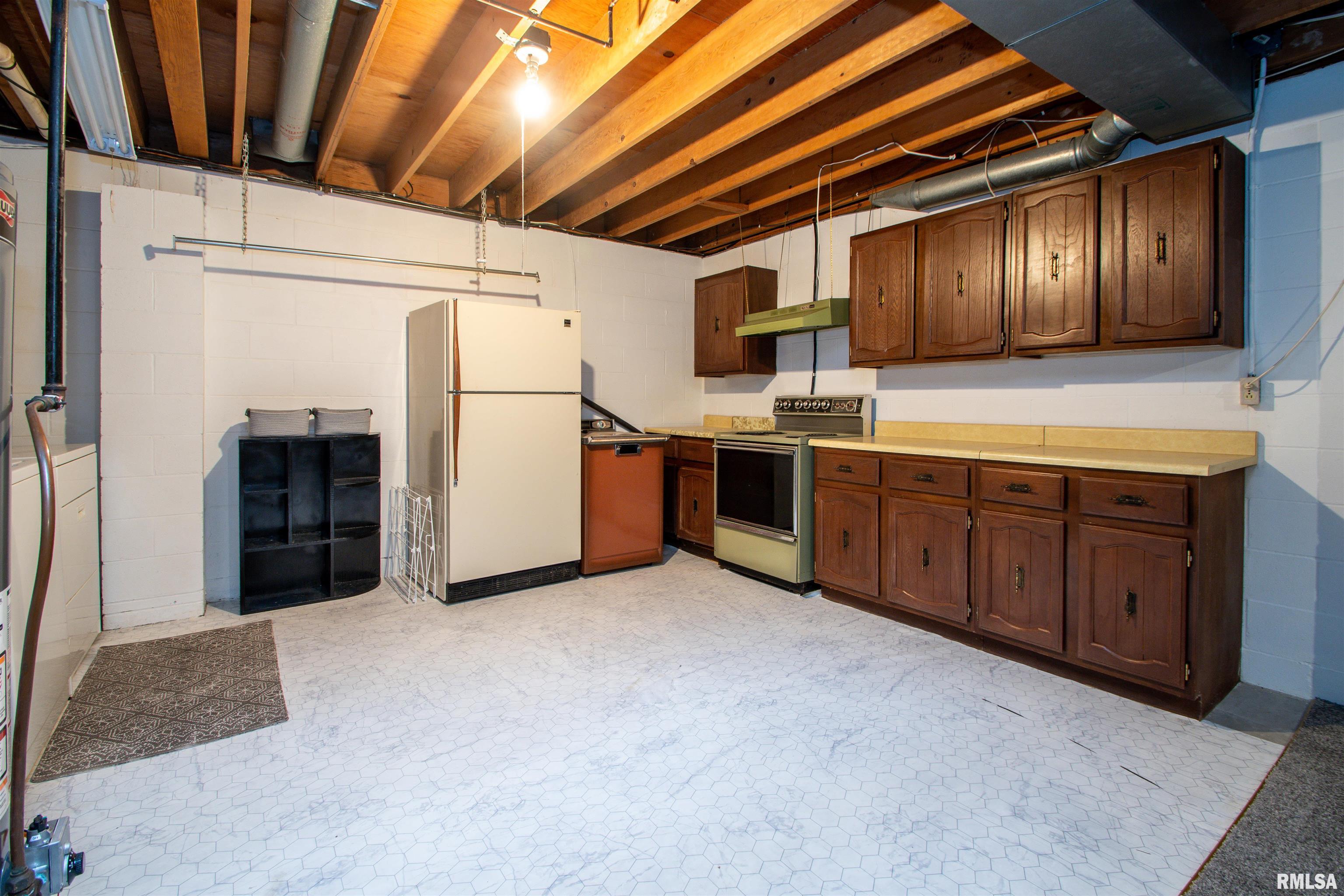 2300 E Reservoir Boulevard, Peoria, Illinois image 24