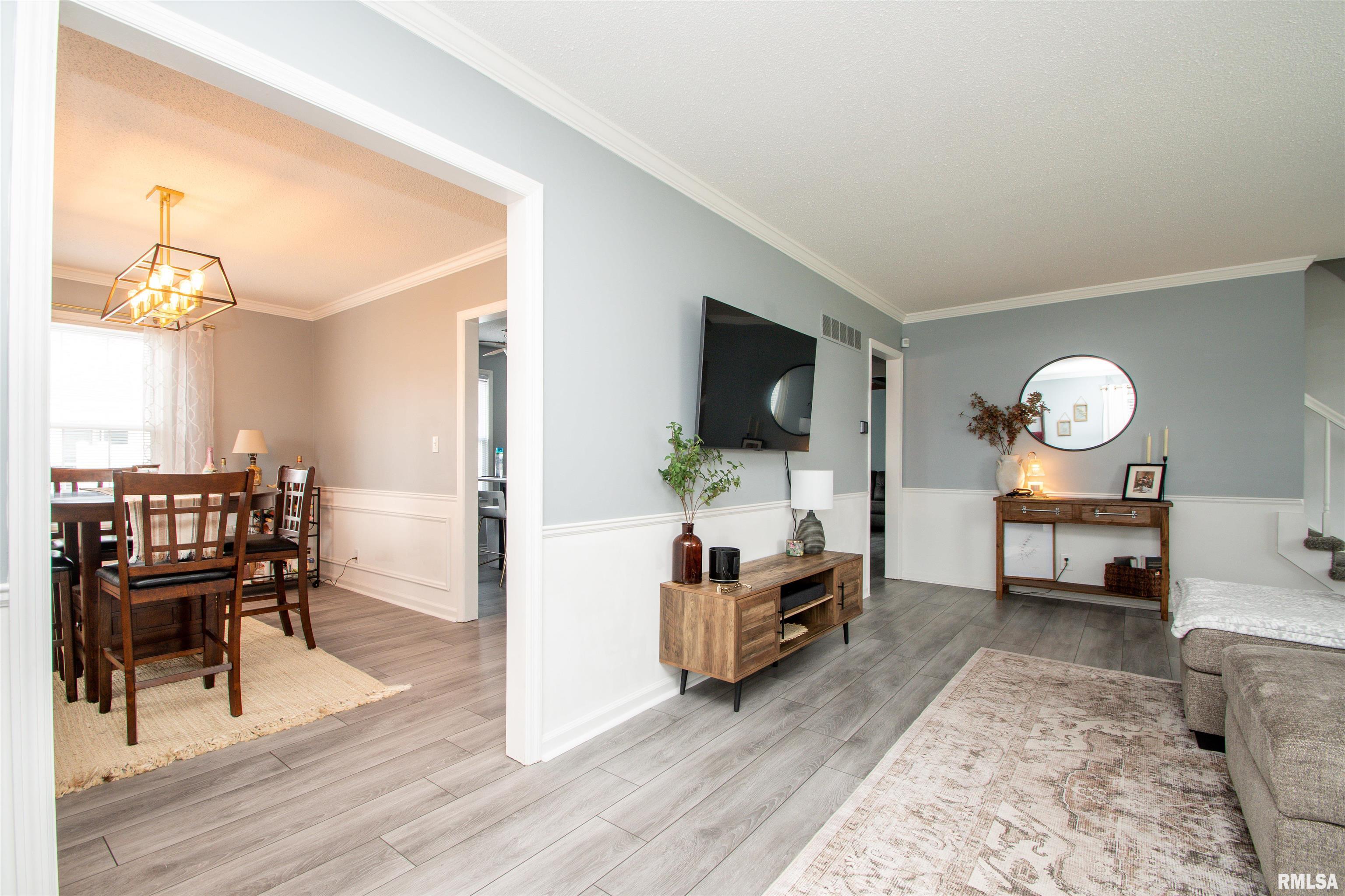 2300 E Reservoir Boulevard, Peoria, Illinois image 9