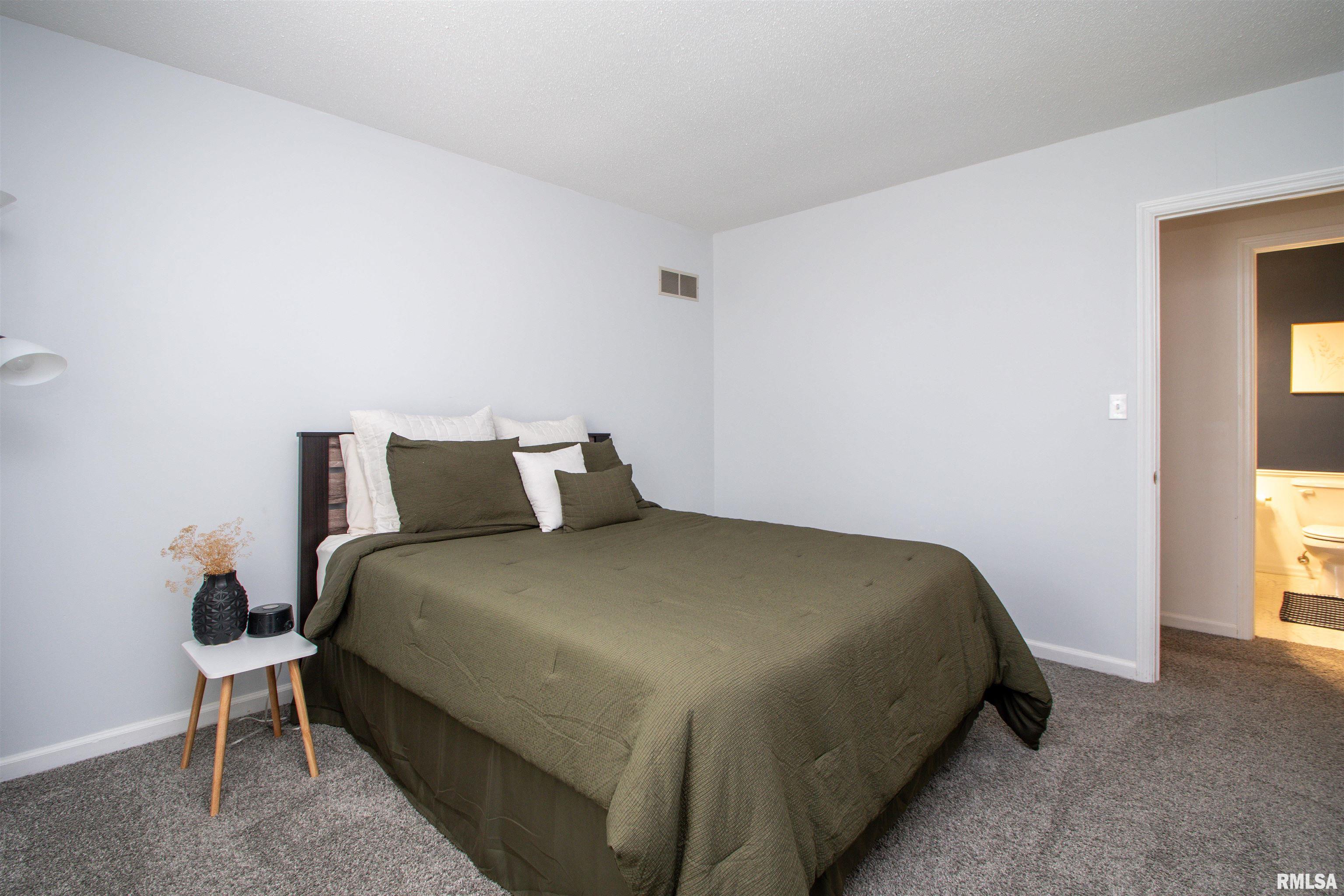 2300 E Reservoir Boulevard, Peoria, Illinois image 19
