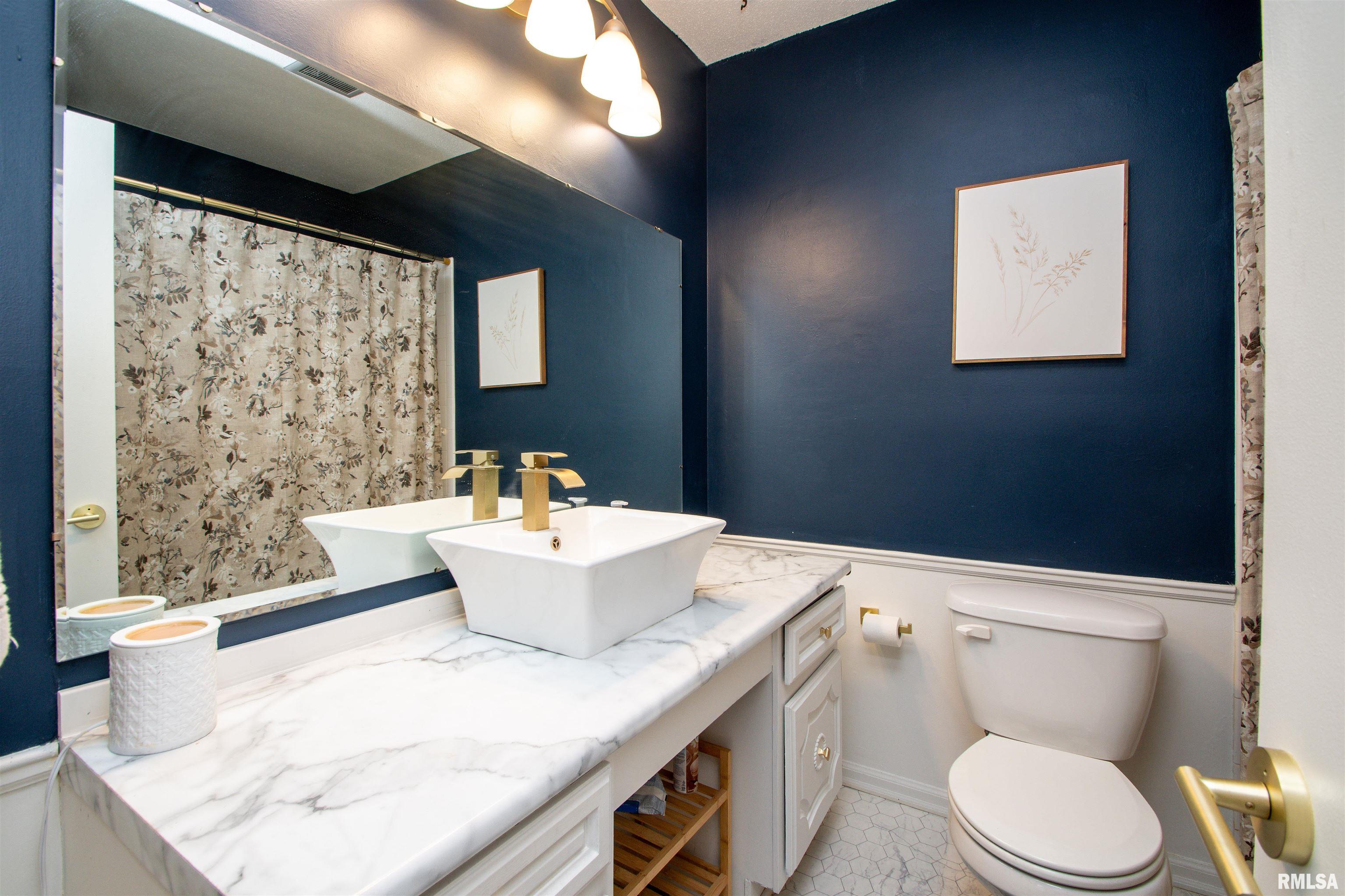 2300 E Reservoir Boulevard, Peoria, Illinois image 18