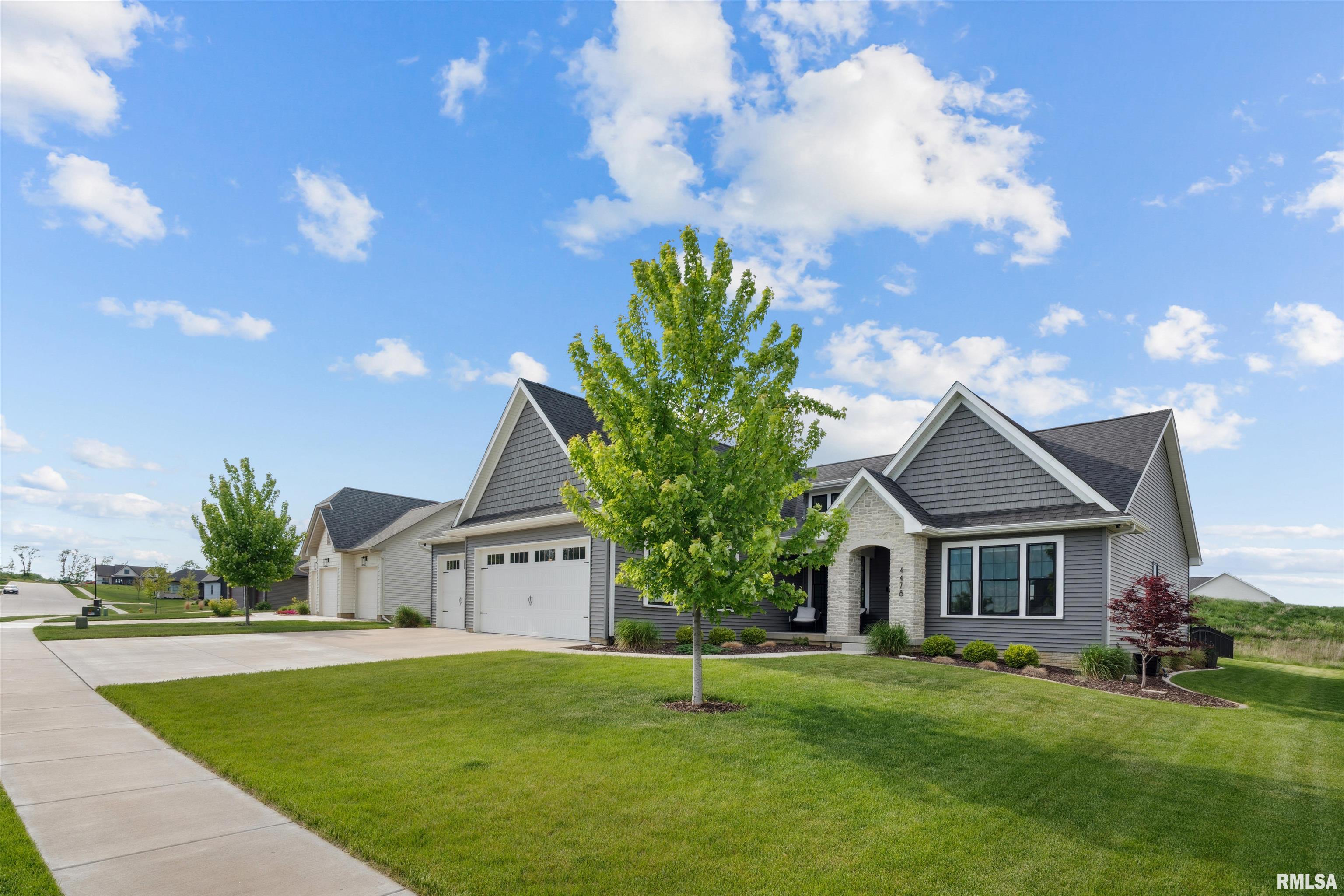 4478 Lakeside Drive, Bettendorf, Iowa image 2