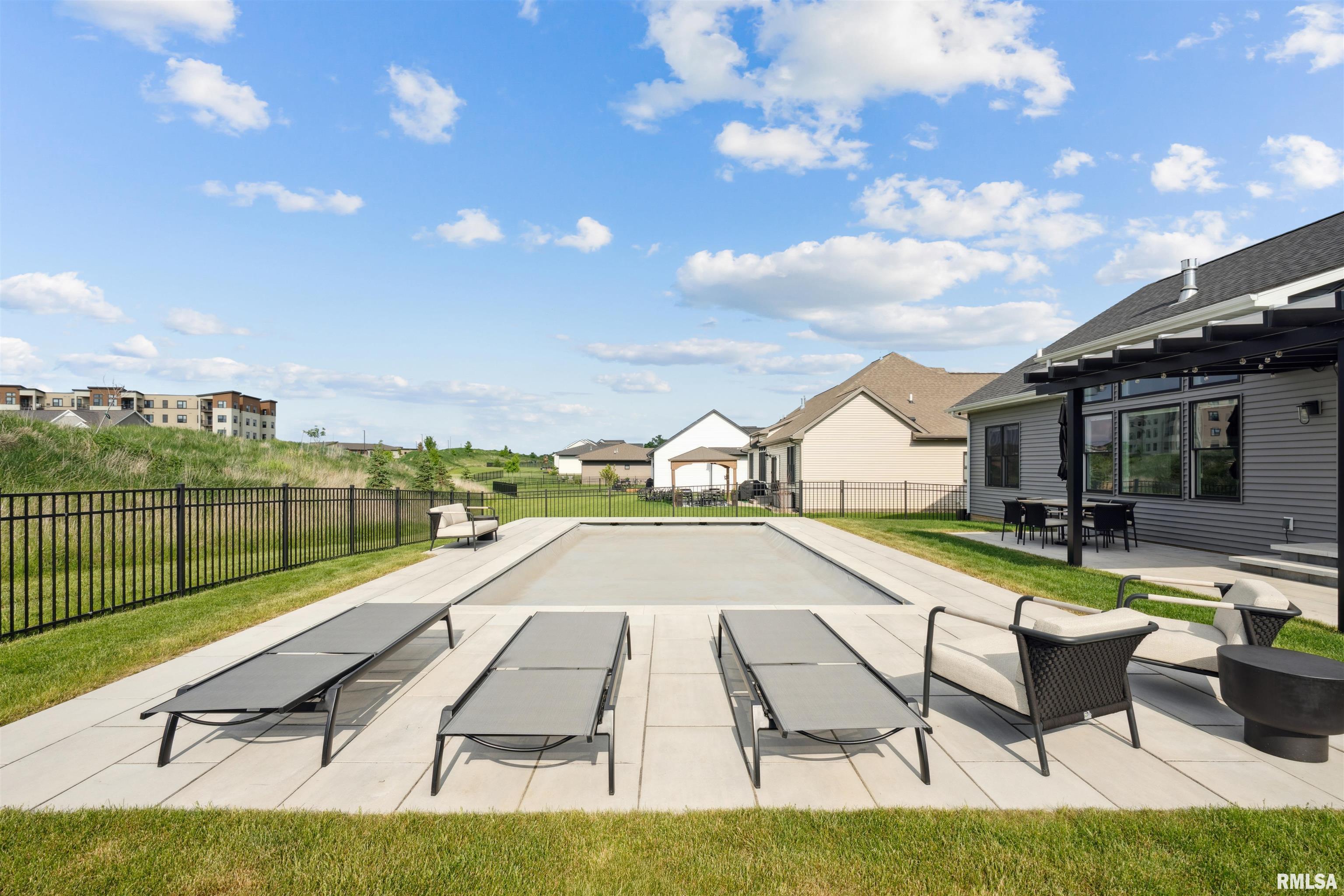 4478 Lakeside Drive, Bettendorf, Iowa image 39