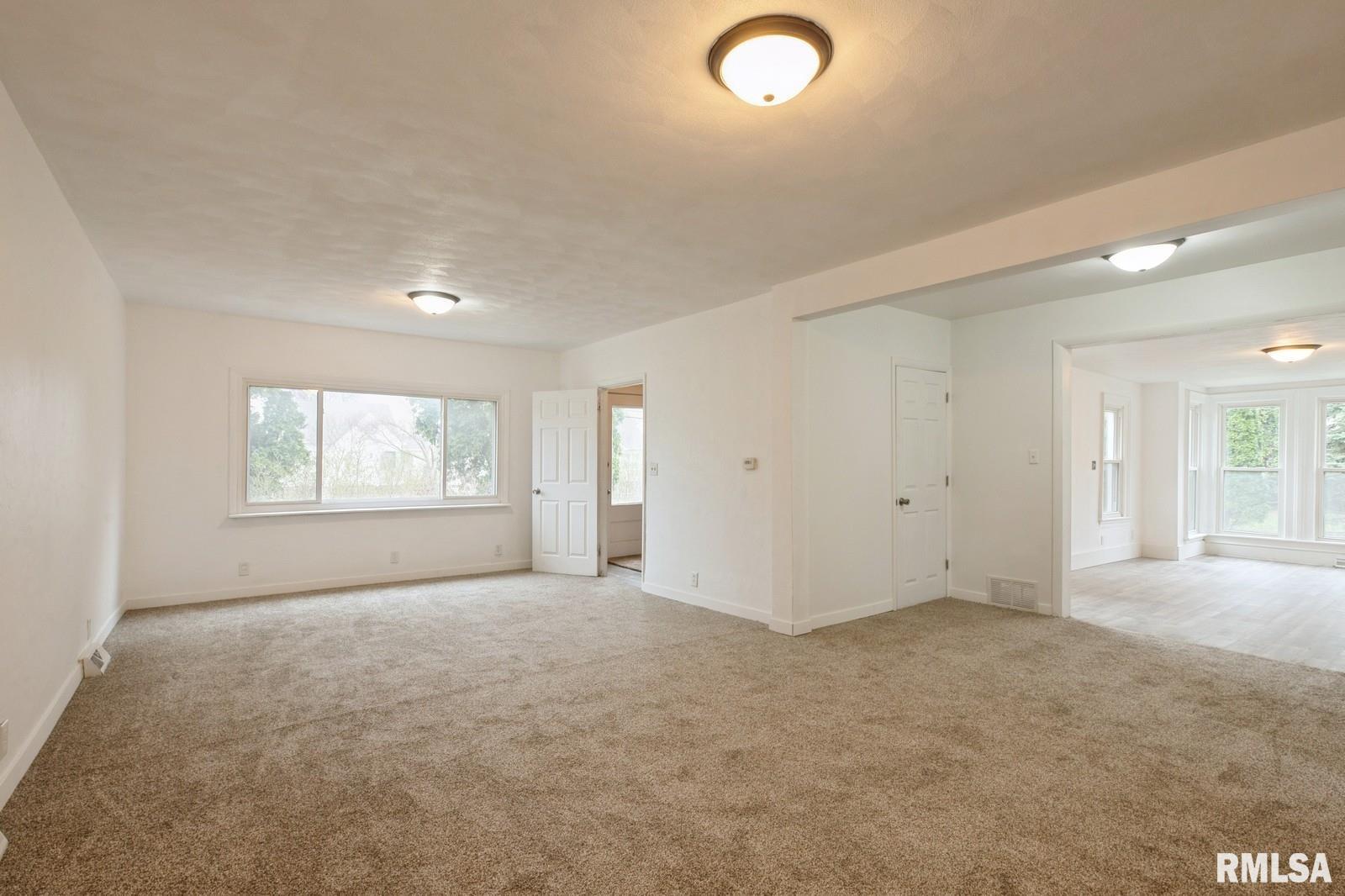 315 6th Avenue, De Witt, Iowa image 11