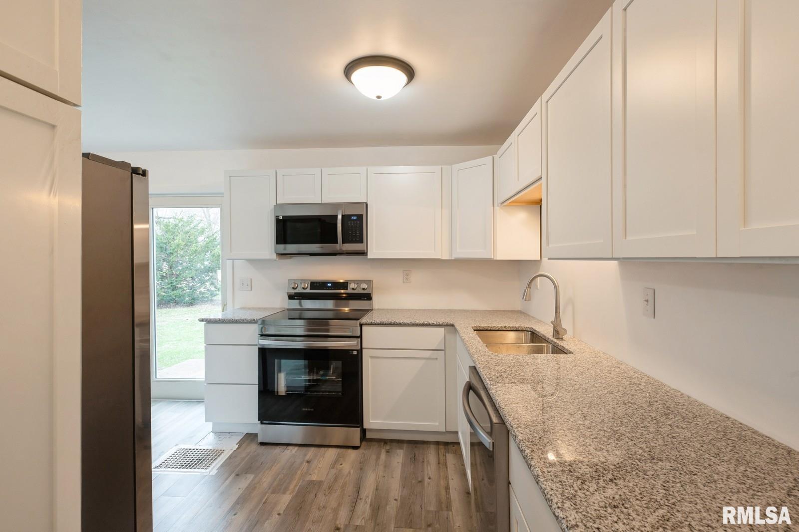 315 6th Avenue, De Witt, Iowa image 17