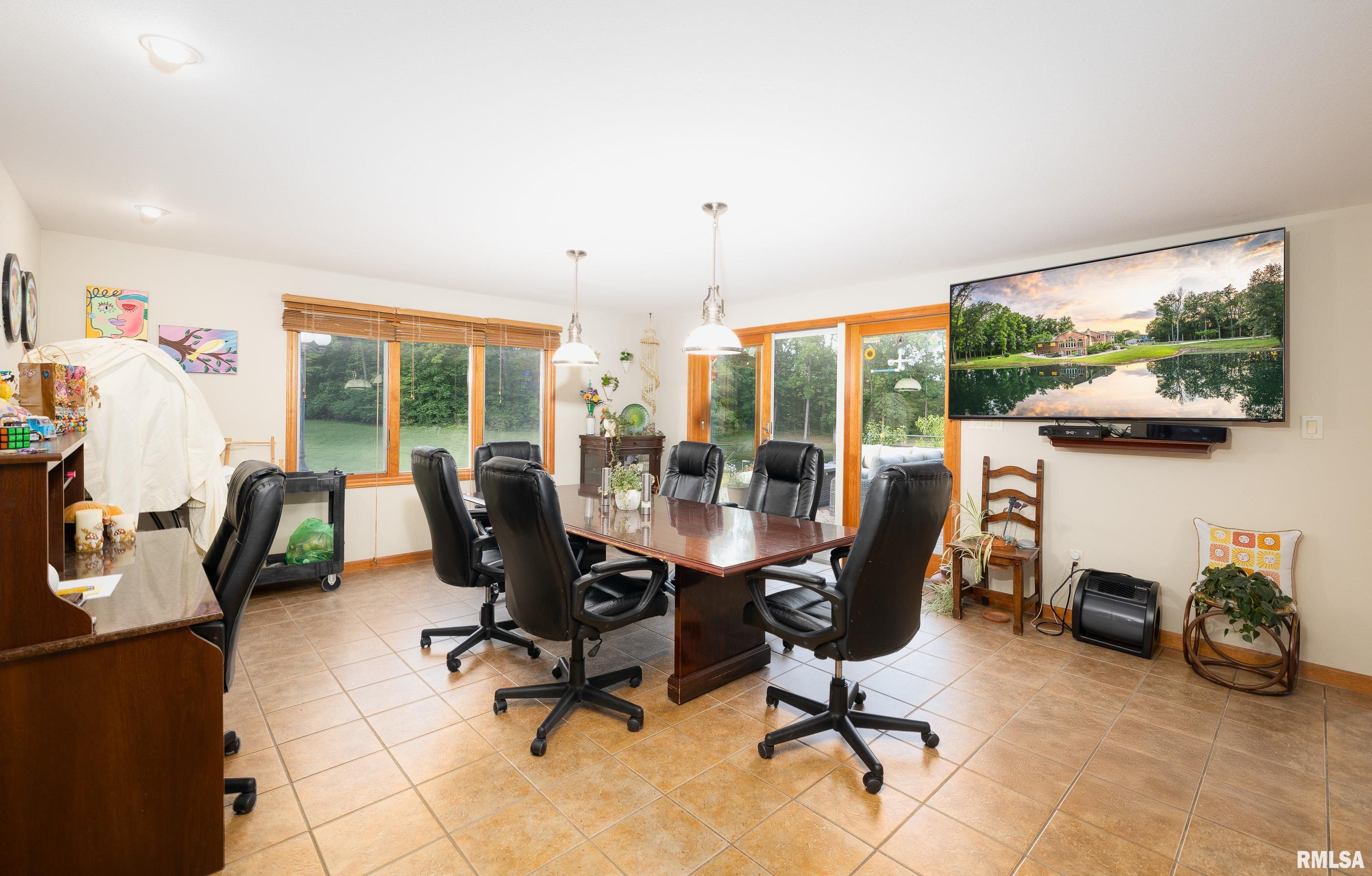 13642 Saint Rose Road, Highland, Illinois image 28