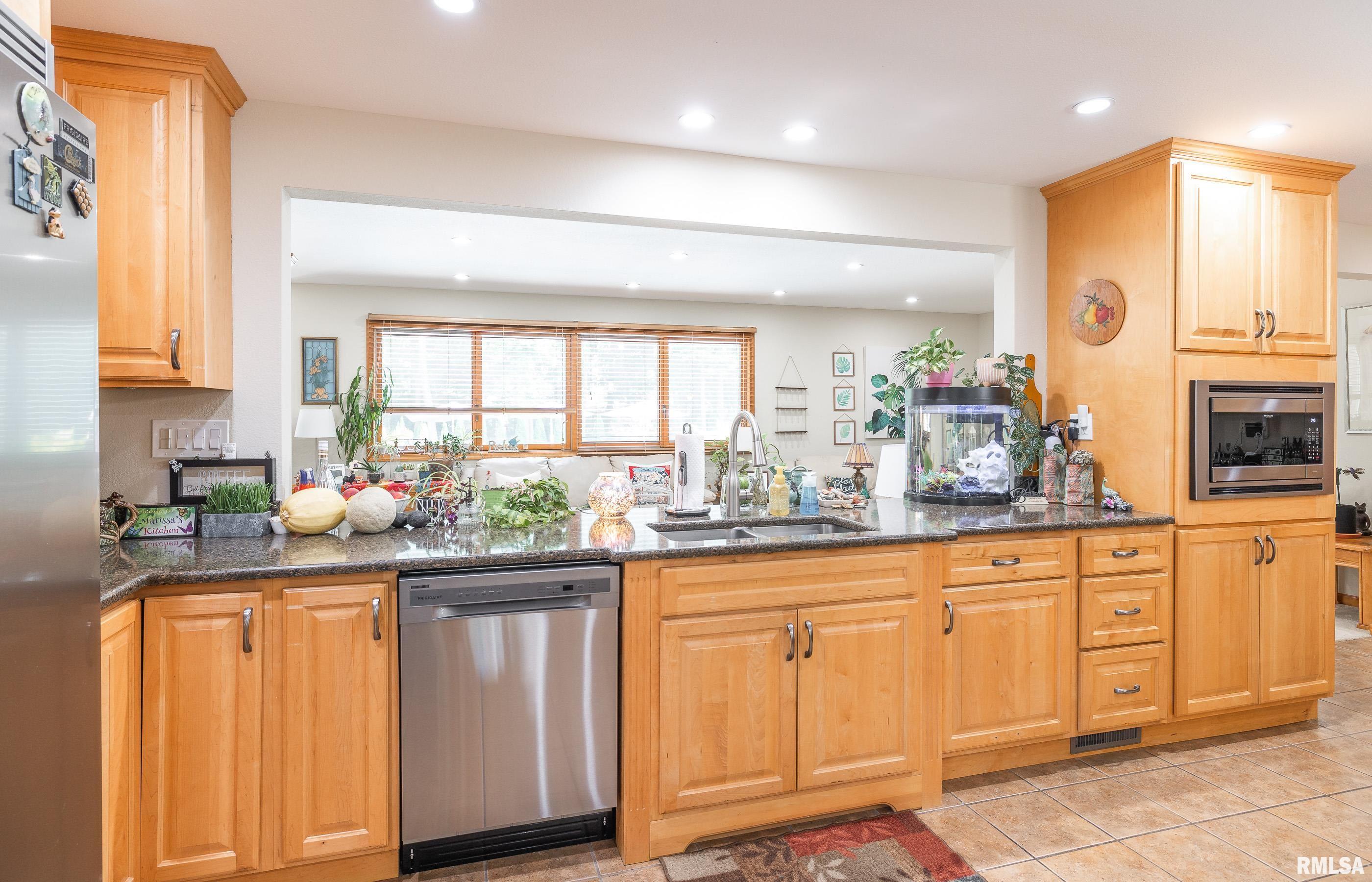 13642 Saint Rose Road, Highland, Illinois image 32