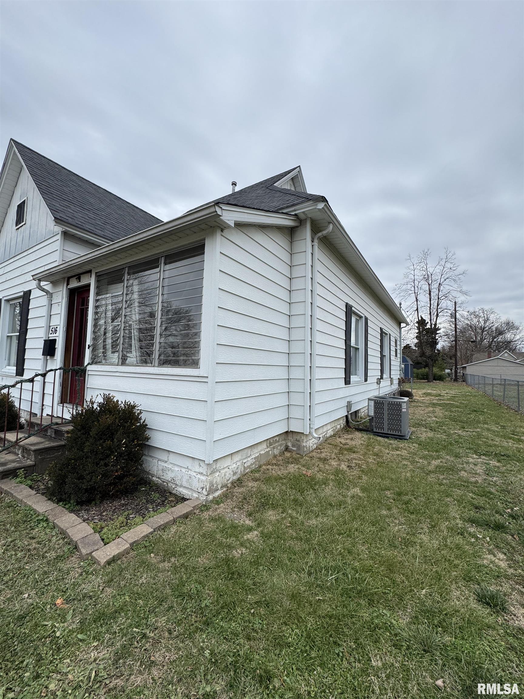 516 N 14th Street, Herrin, Illinois image 3