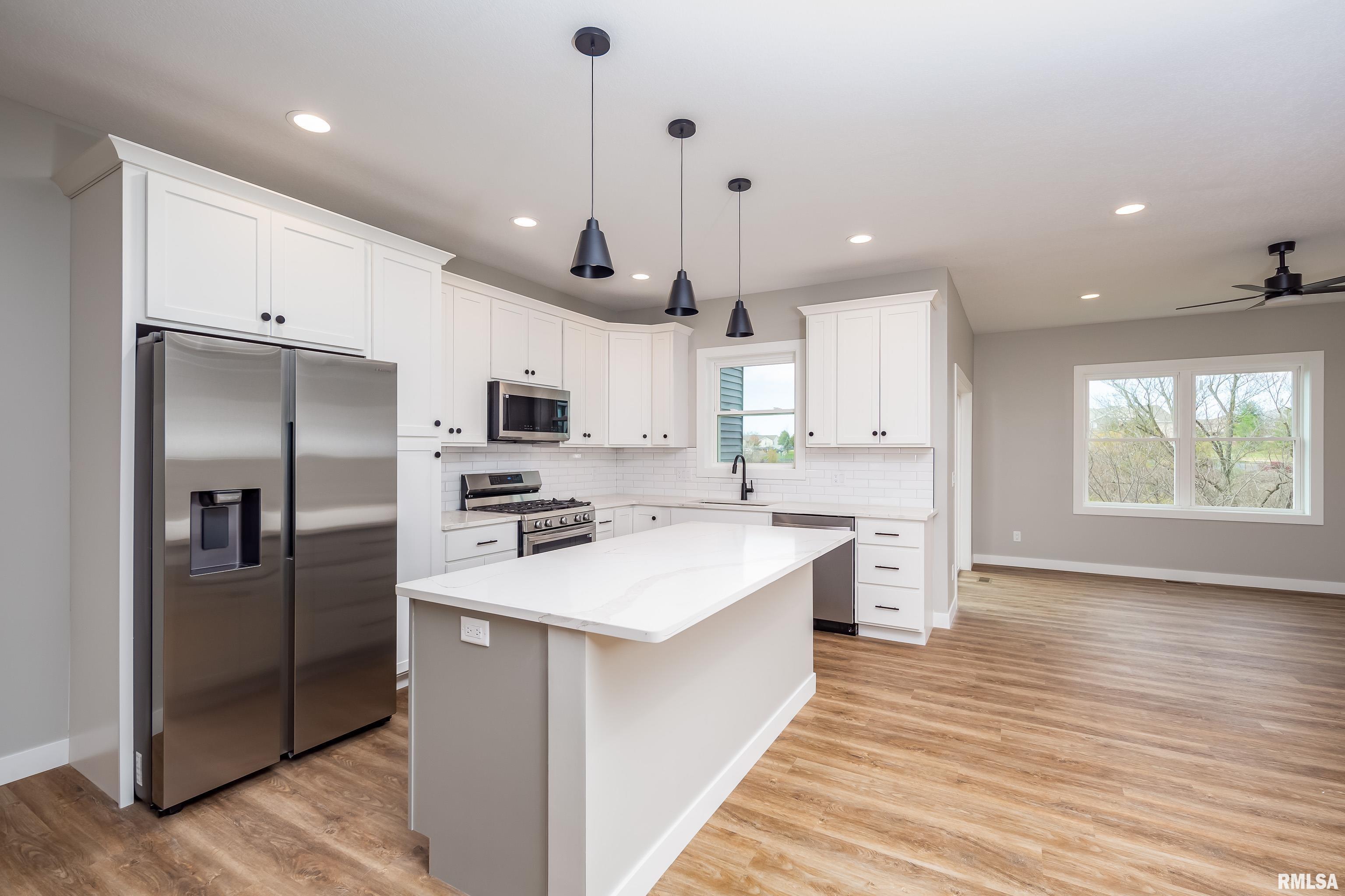 5210 Pandit Drive, Bettendorf, Iowa image 6