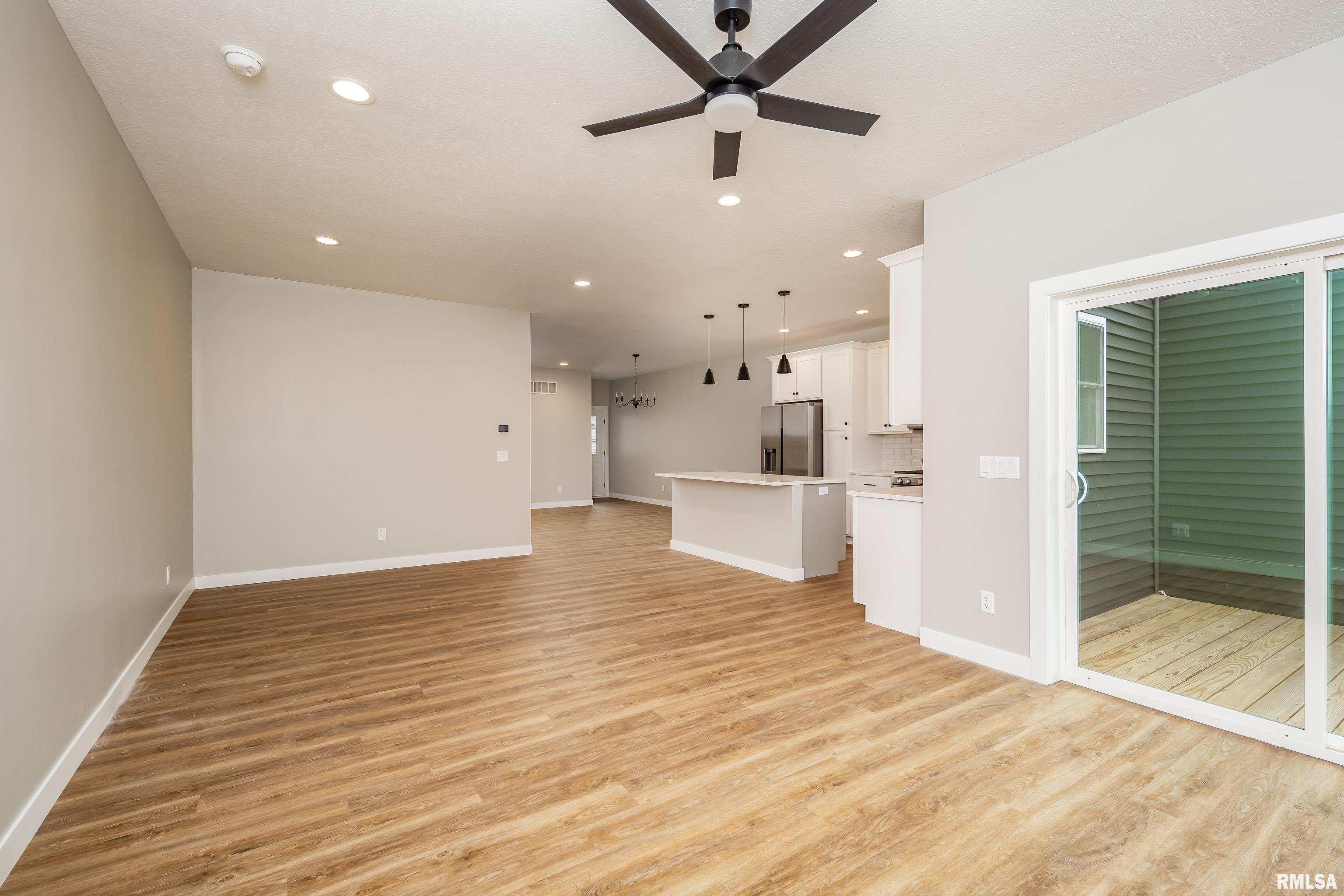 5210 Pandit Drive, Bettendorf, Iowa image 12