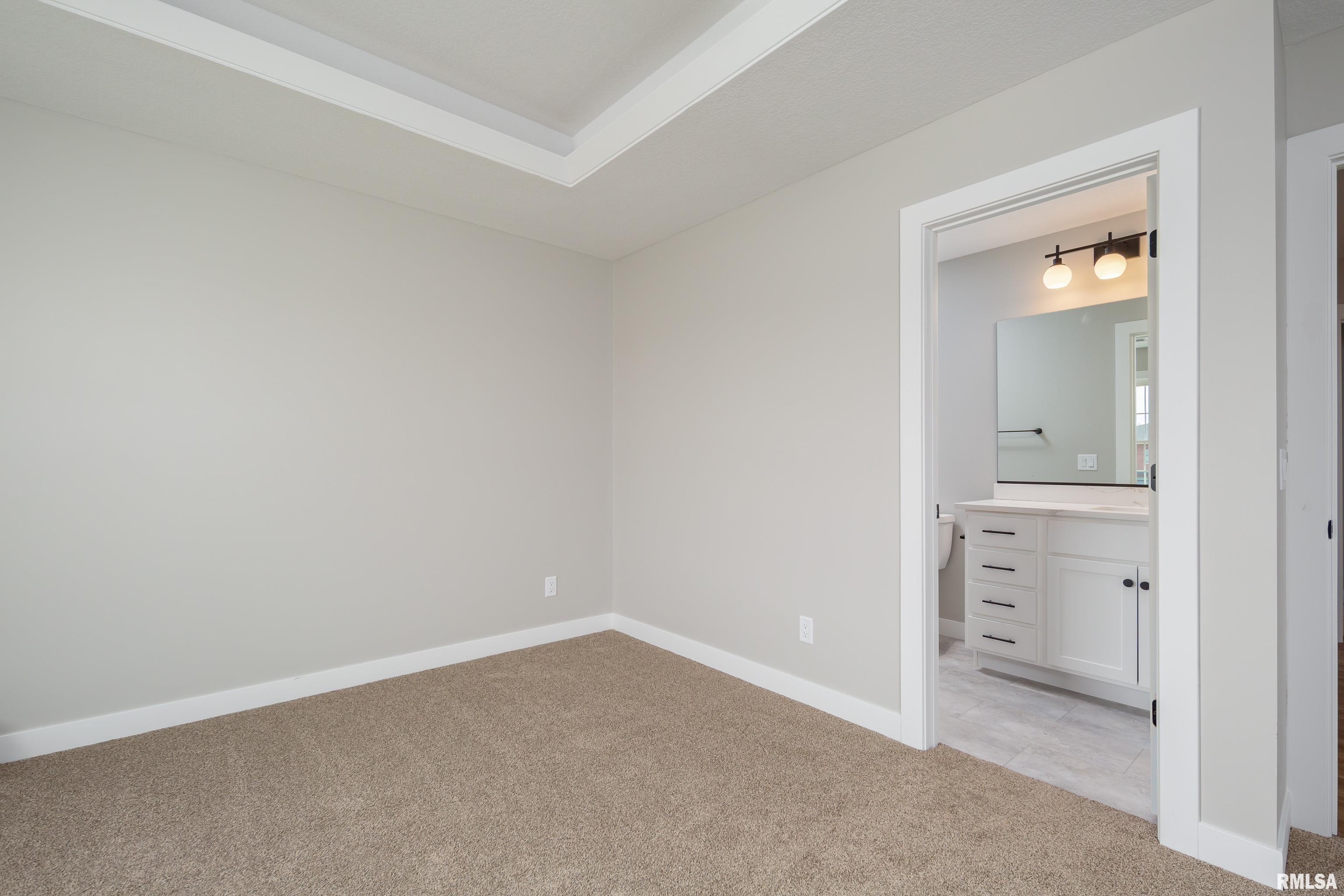 5210 Pandit Drive, Bettendorf, Iowa image 24