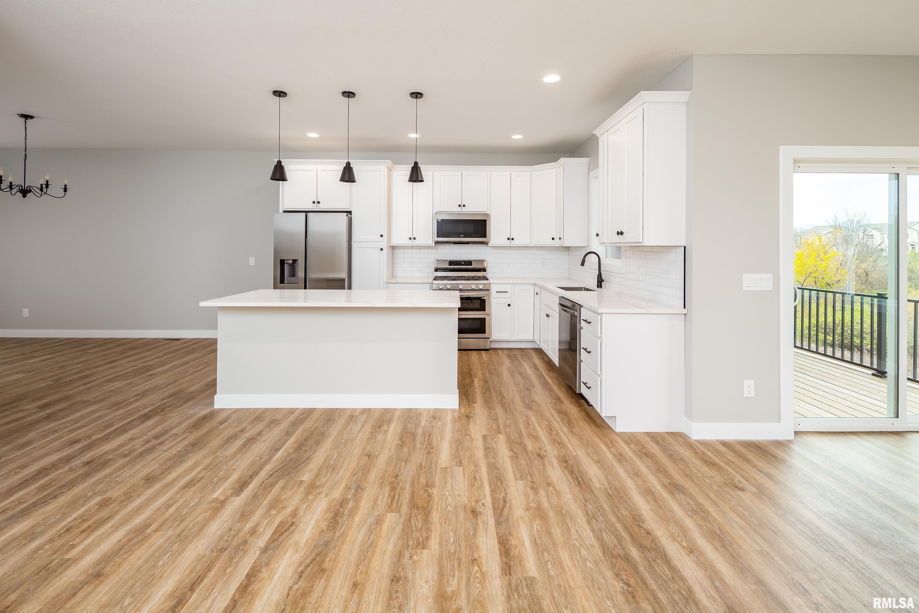 5210 Pandit Drive, Bettendorf, Iowa image 8