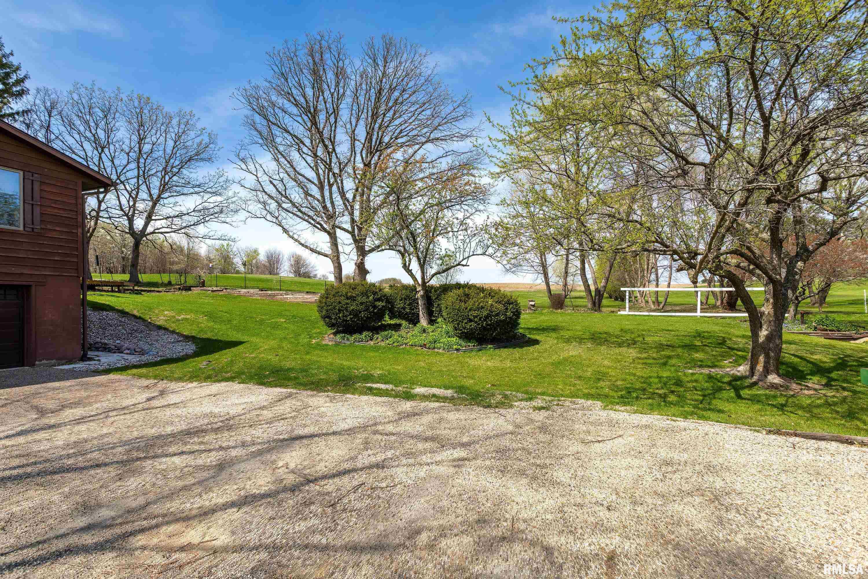 30 Meadowbrook Drive, Geneseo, Illinois image 3