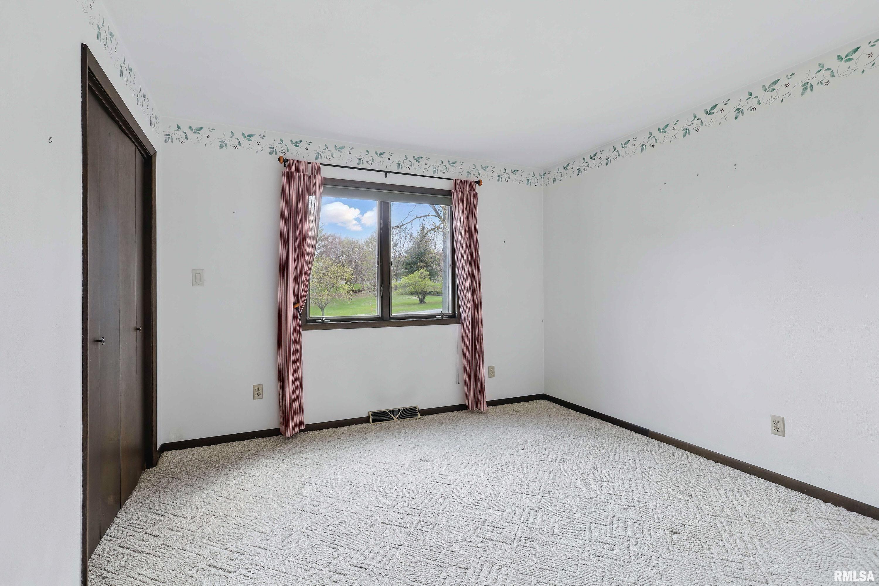30 Meadowbrook Drive, Geneseo, Illinois image 24