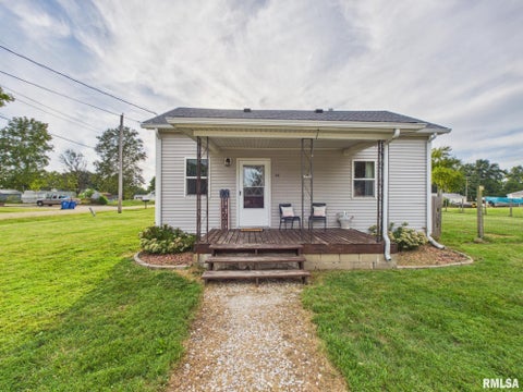 Homes For Sale - 305 S Ewing Street<br/> Tallula, IL 62688