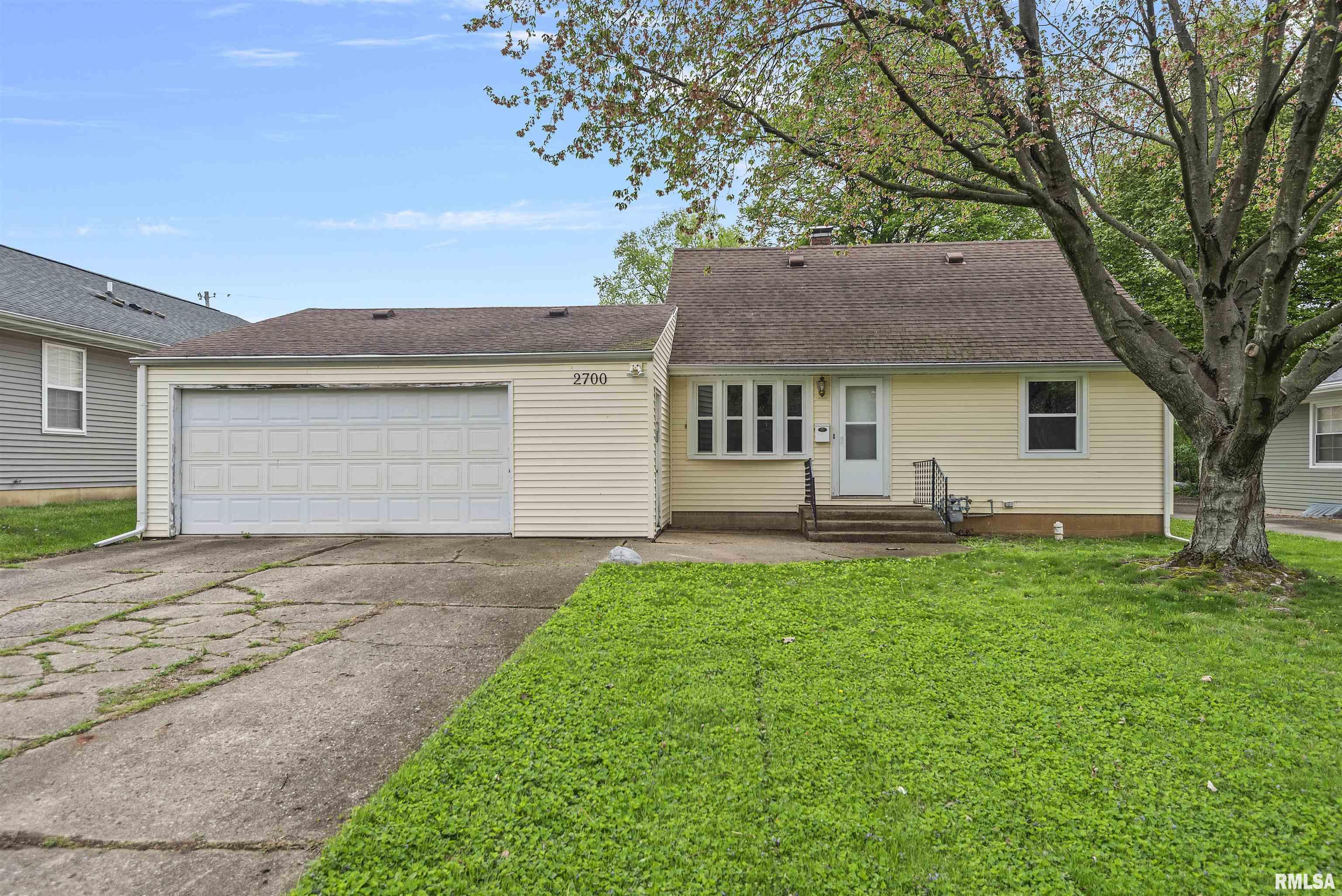 2700 Park Avenue, Springfield, Illinois image 1