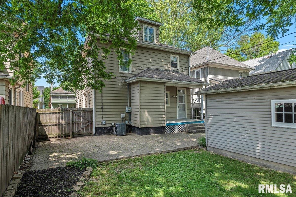 822 S Douglas Avenue, Springfield, Illinois image 32