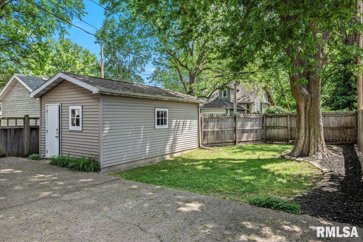 822 S Douglas Avenue, Springfield, Illinois image 31