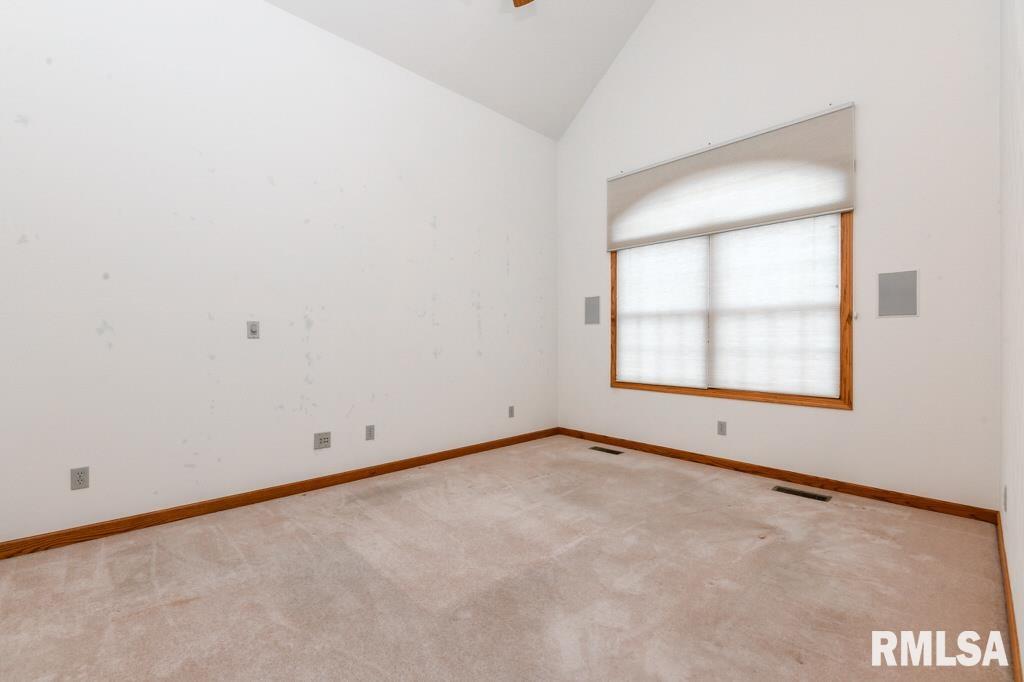 2000 Susan Hope Drive, Pekin, Illinois image 20