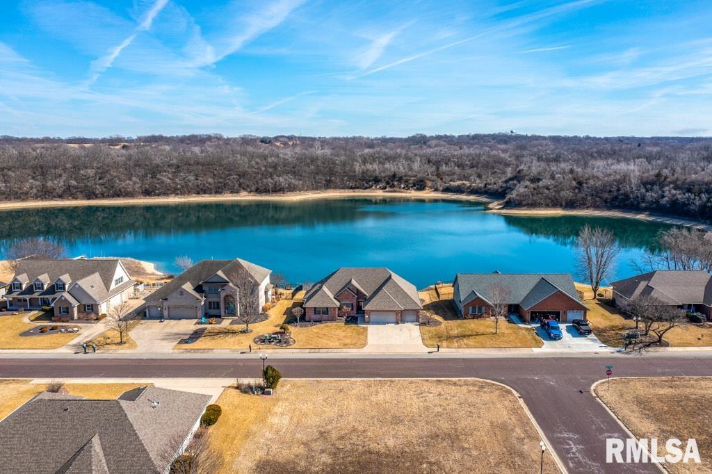 2000 Susan Hope Drive, Pekin, Illinois image 43