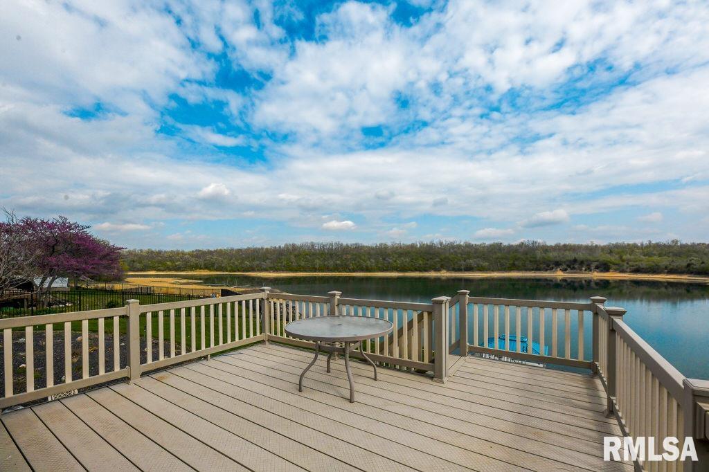 2000 Susan Hope Drive, Pekin, Illinois image 33