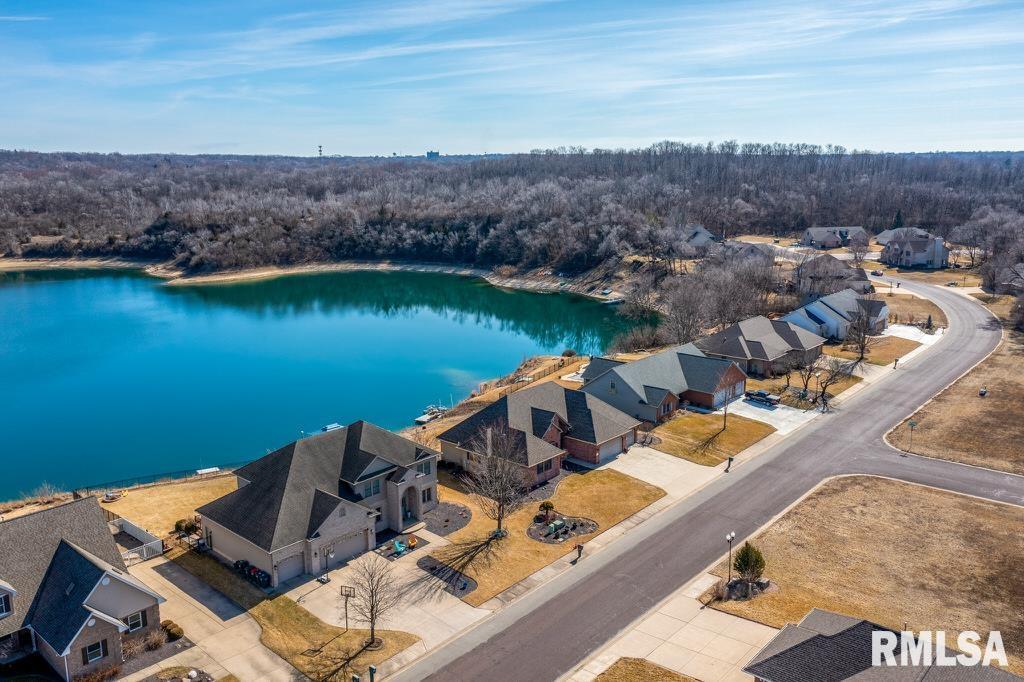 2000 Susan Hope Drive, Pekin, Illinois image 46