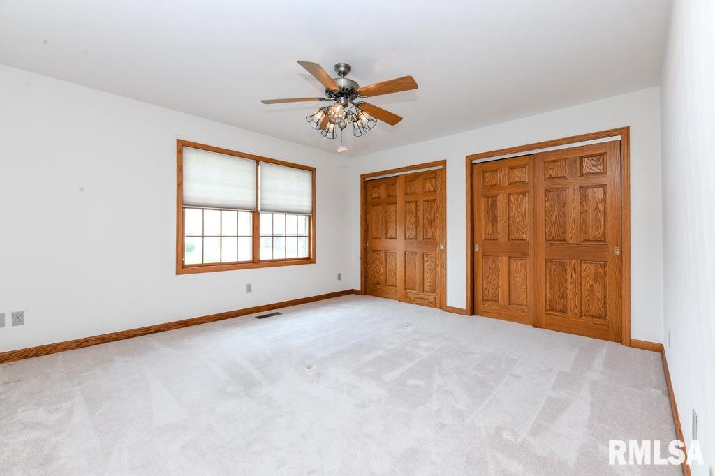2000 Susan Hope Drive, Pekin, Illinois image 24