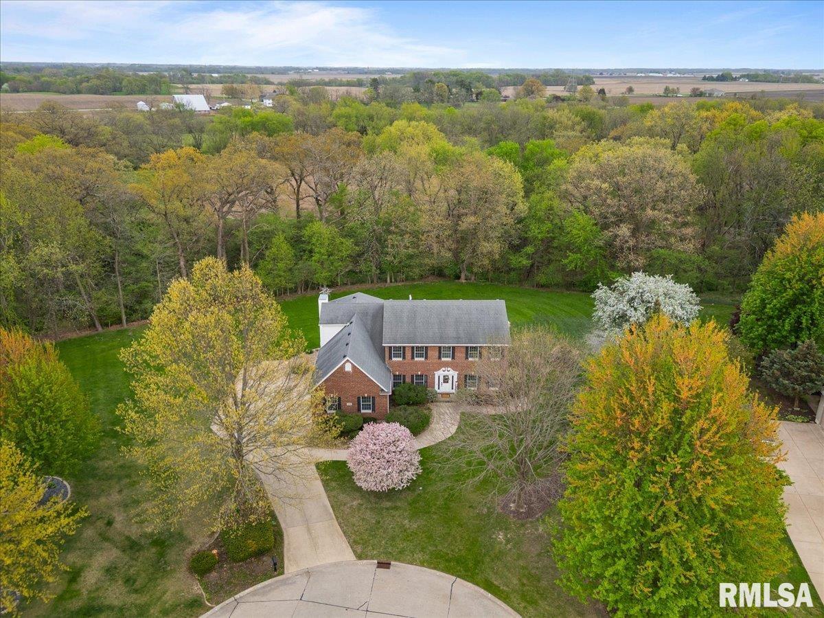 4 Pinehurst Court, Coal Valley, Illinois image 3