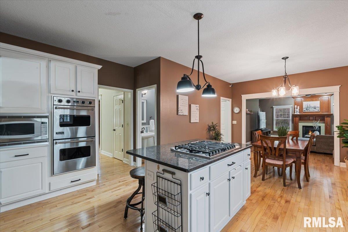 4 Pinehurst Court, Coal Valley, Illinois image 26