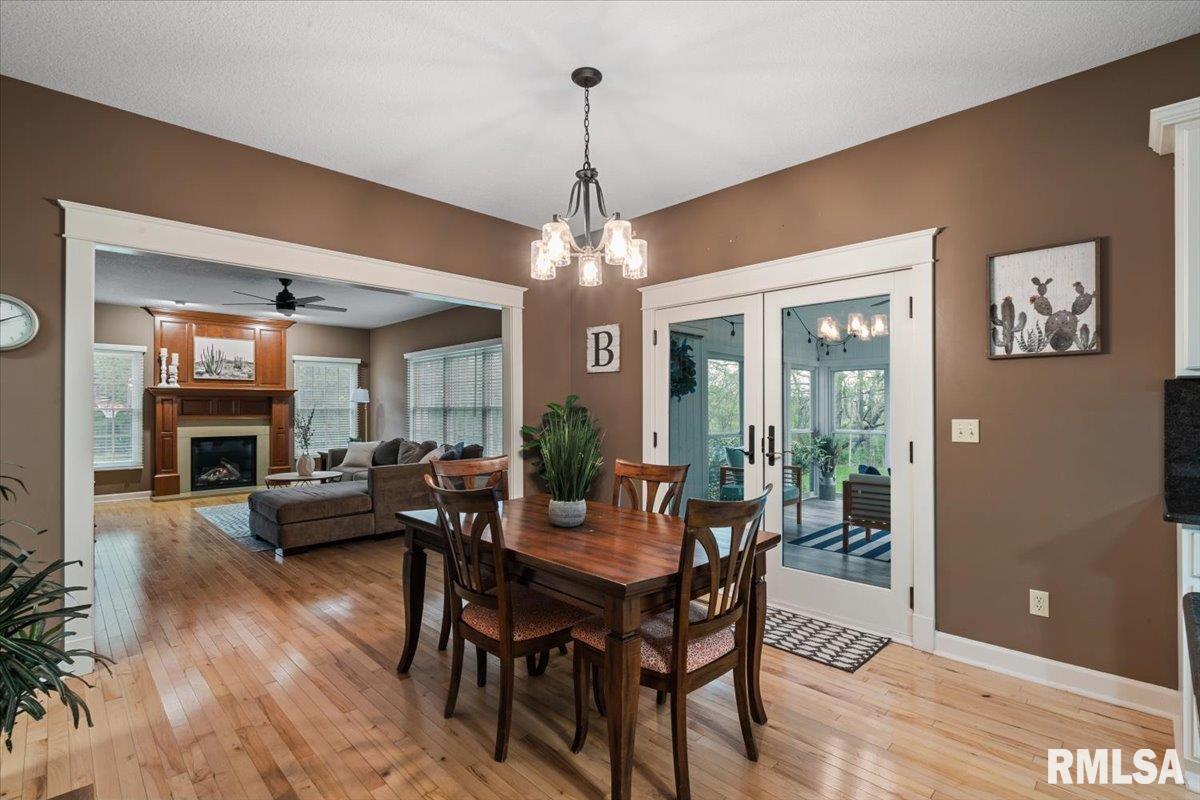 4 Pinehurst Court, Coal Valley, Illinois image 23