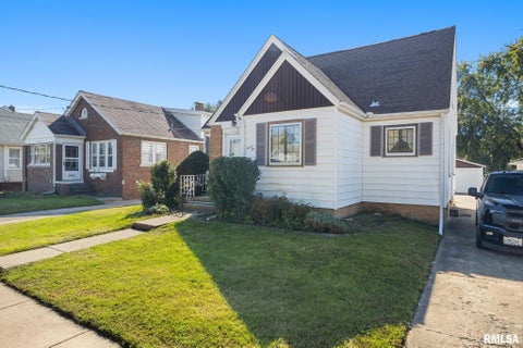 Homes For Sale - 710 W Gift Avenue<br/> Peoria, IL 61604