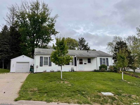 Photo of 1334 PARKVIEW Drive, Macomb, IL 61455 (MLS # PA1265950)