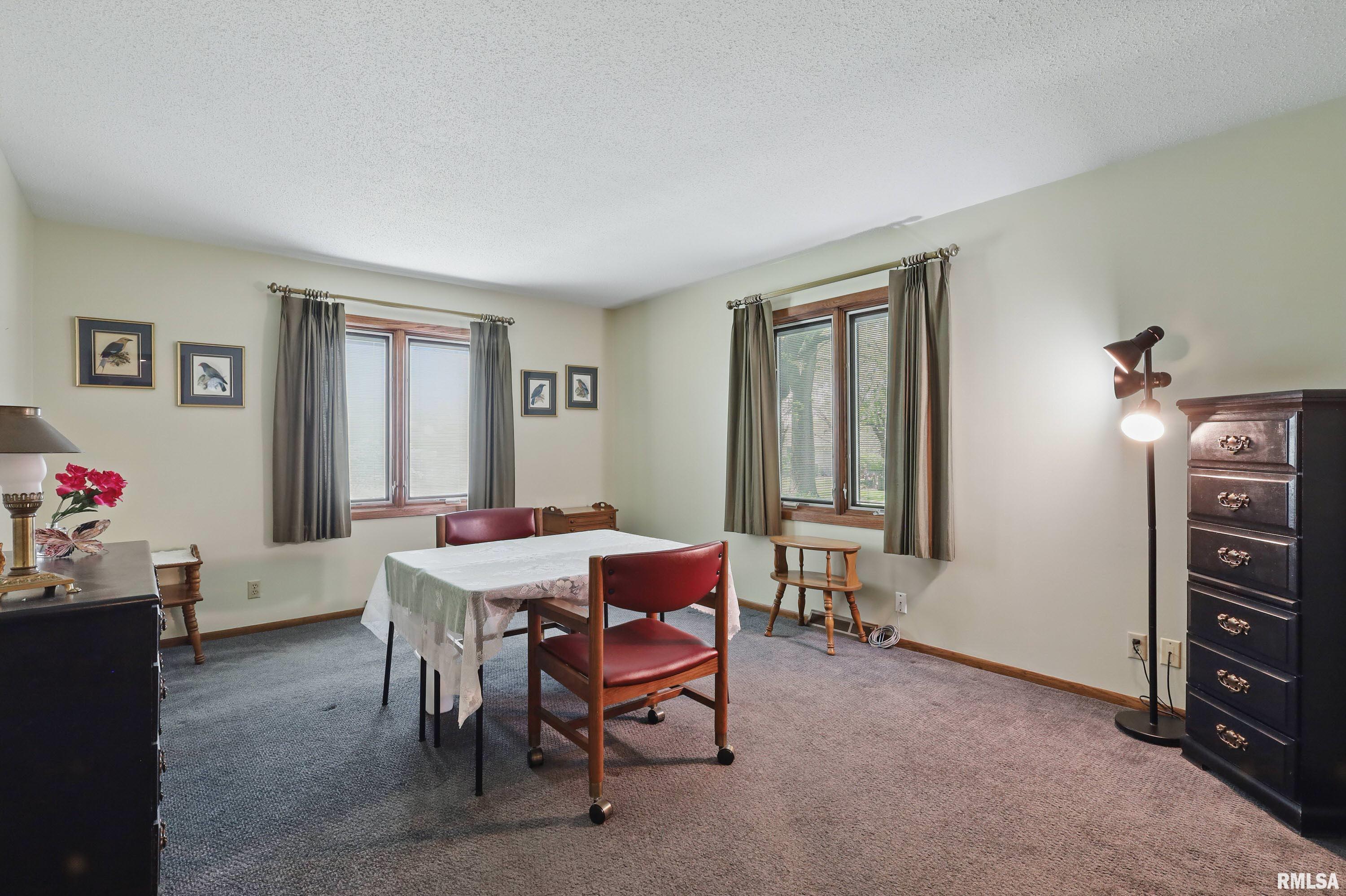 4890 Heatherstone Road, Bettendorf, Iowa image 19
