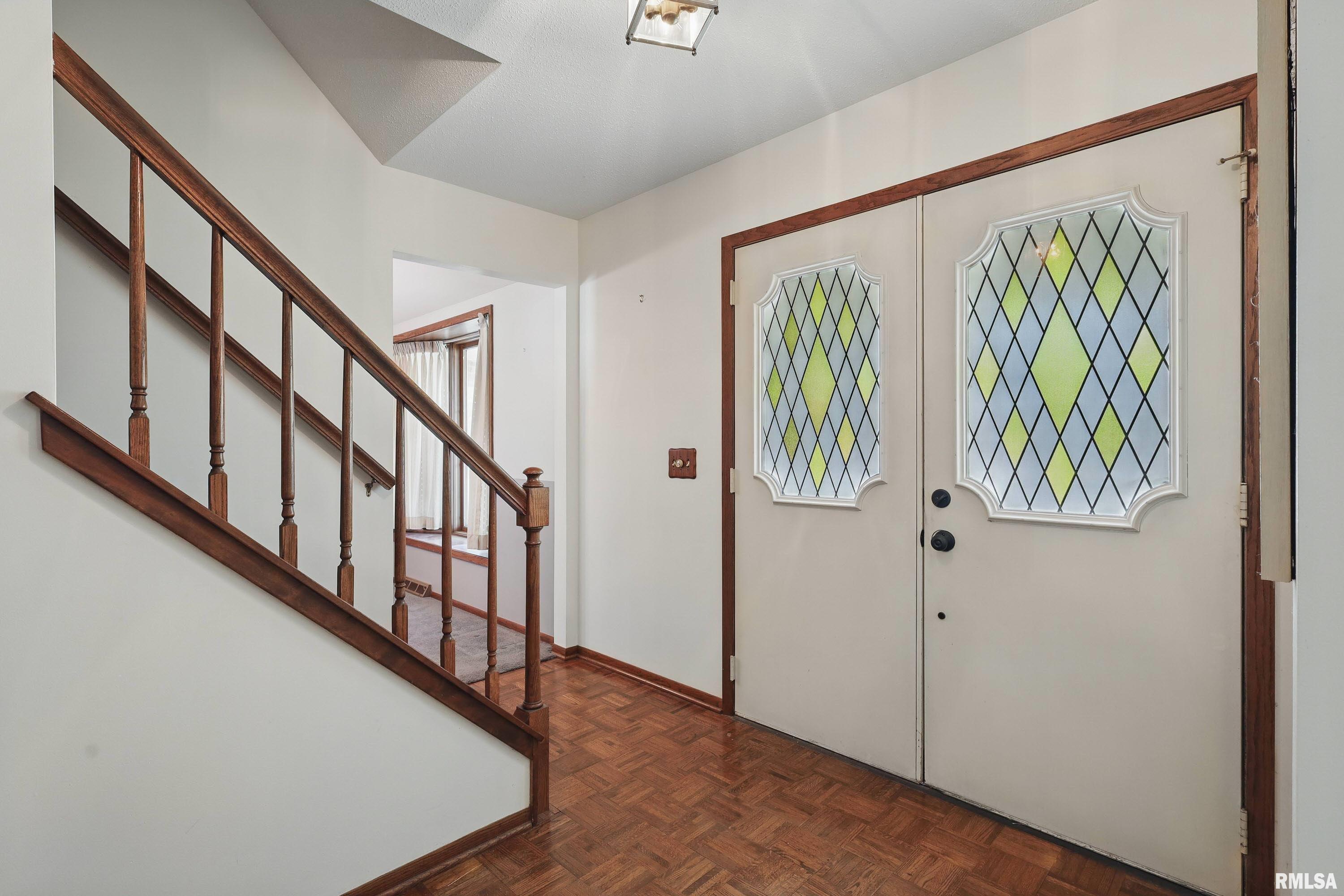 4890 Heatherstone Road, Bettendorf, Iowa image 3