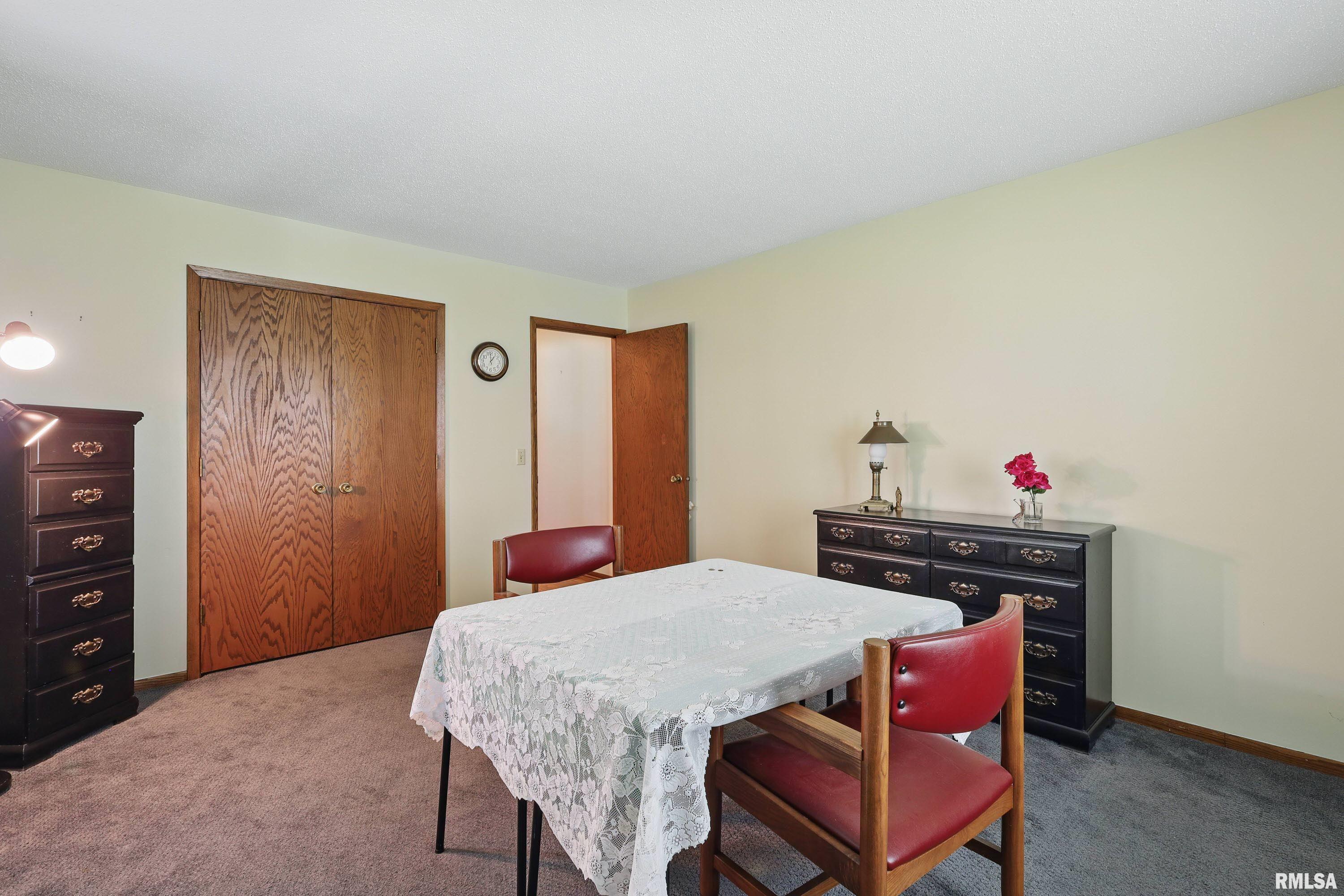 4890 Heatherstone Road, Bettendorf, Iowa image 20