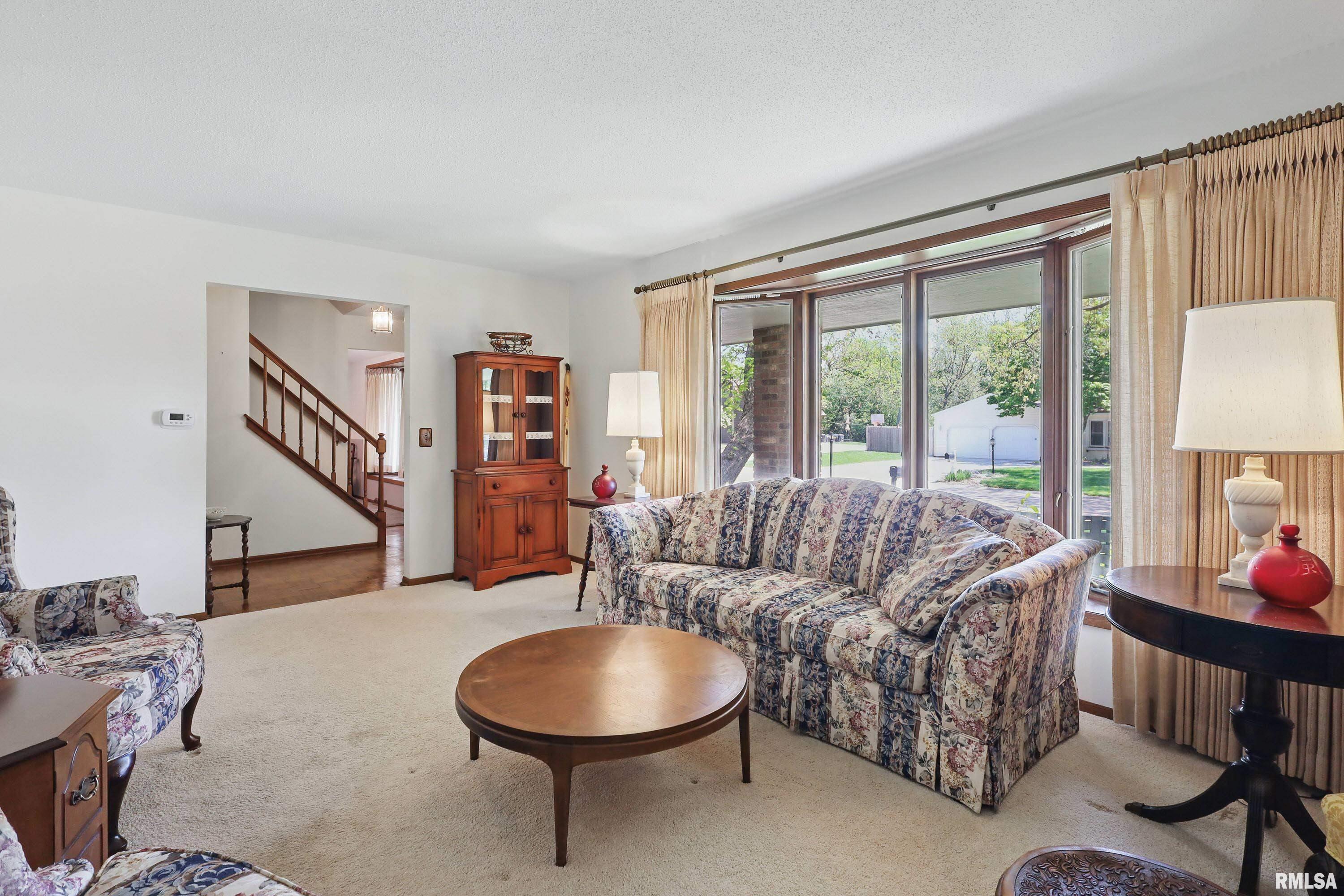 4890 Heatherstone Road, Bettendorf, Iowa image 6