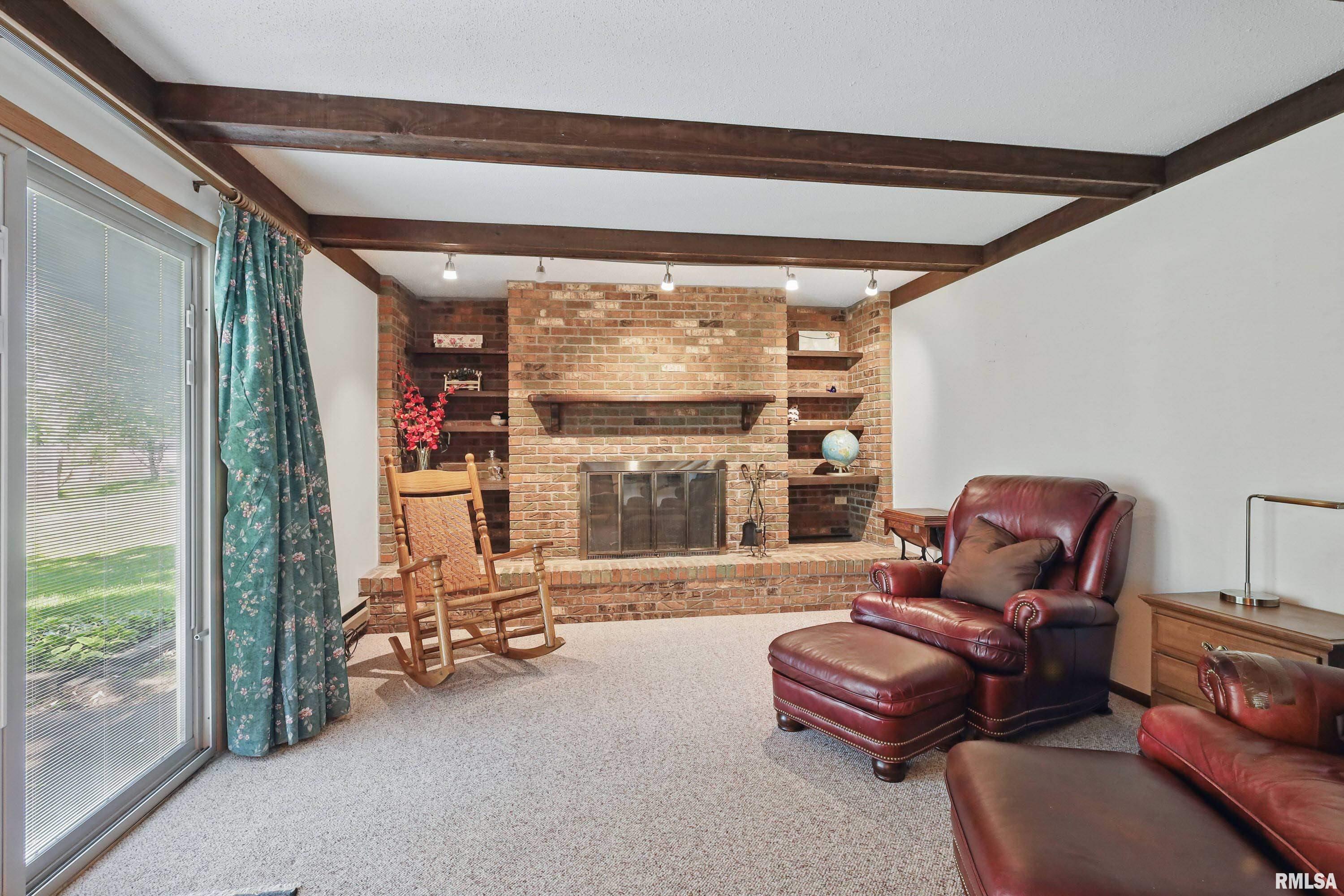 4890 Heatherstone Road, Bettendorf, Iowa image 11