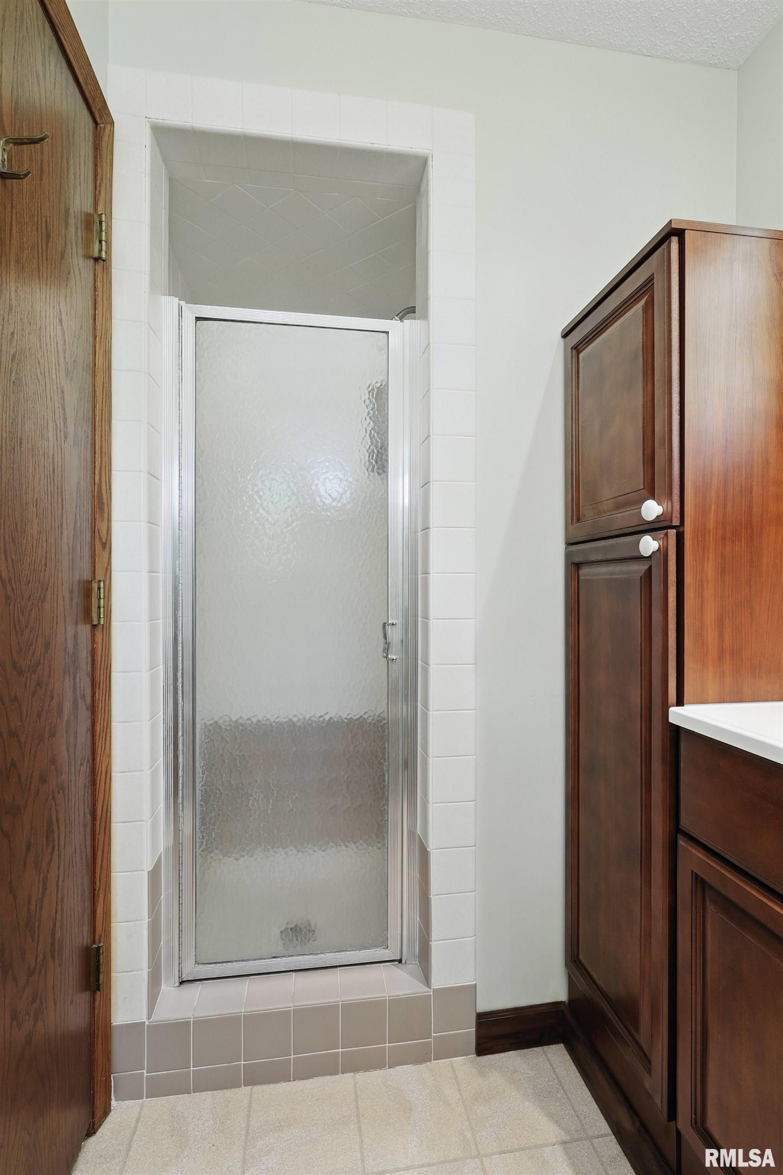 4890 Heatherstone Road, Bettendorf, Iowa image 33