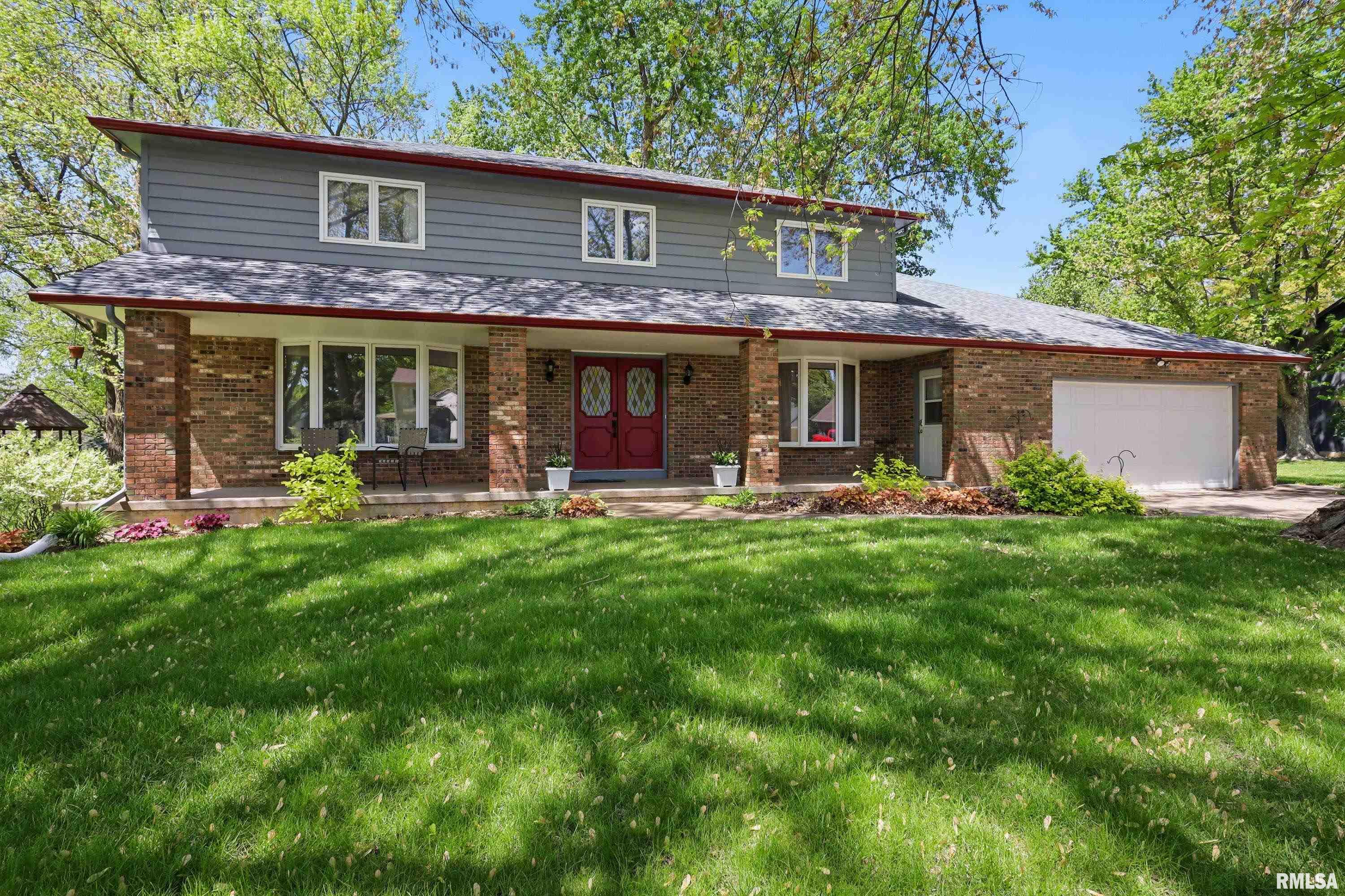 4890 Heatherstone Road, Bettendorf, Iowa image 1