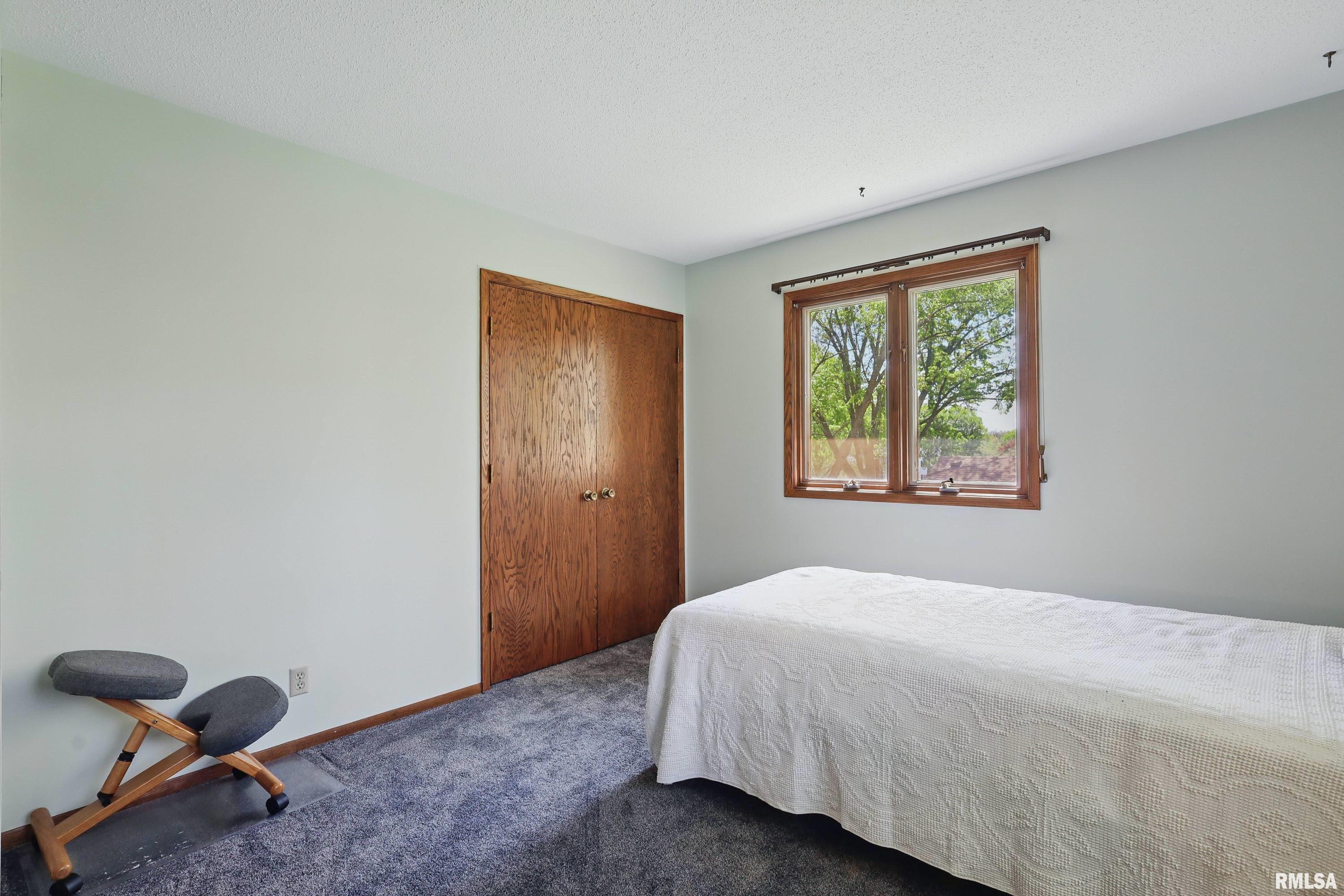 4890 Heatherstone Road, Bettendorf, Iowa image 27