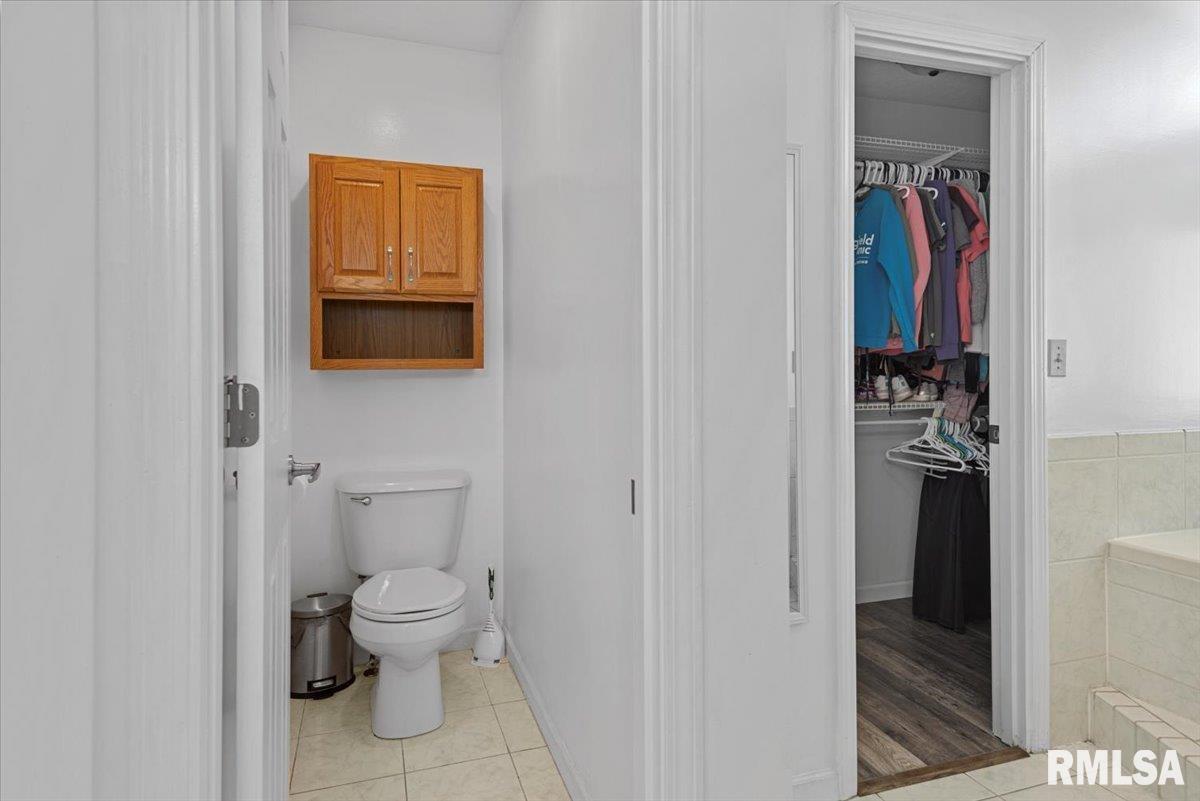4501 Venetian Drive, Springfield, Illinois image 23
