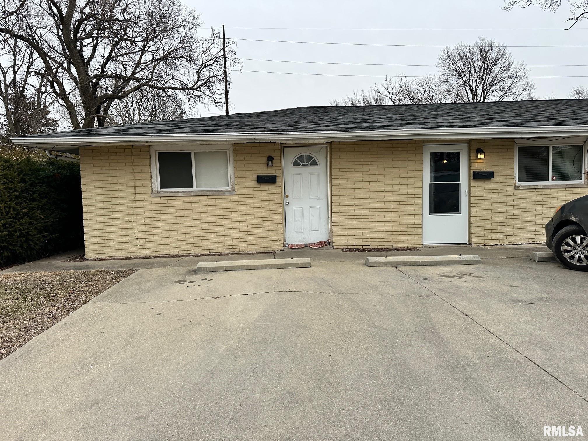 Photo 1 of 2 — 1546 E CORNELL Street, Springfield, IL 62703
